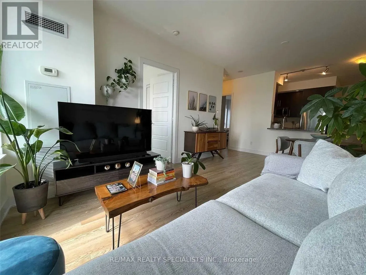 28 Linden Street, #1808