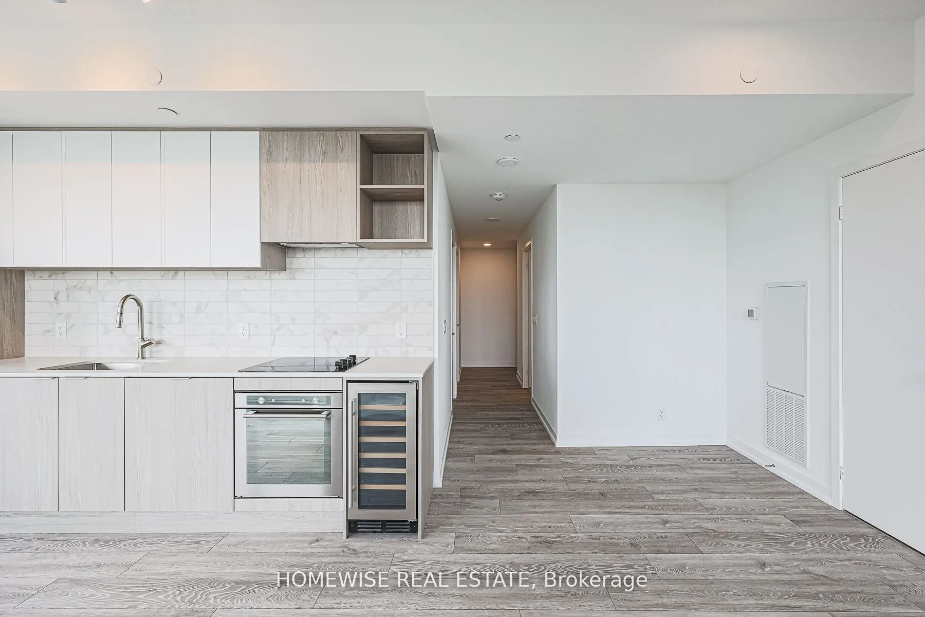 2020 Bathurst Street, #1605