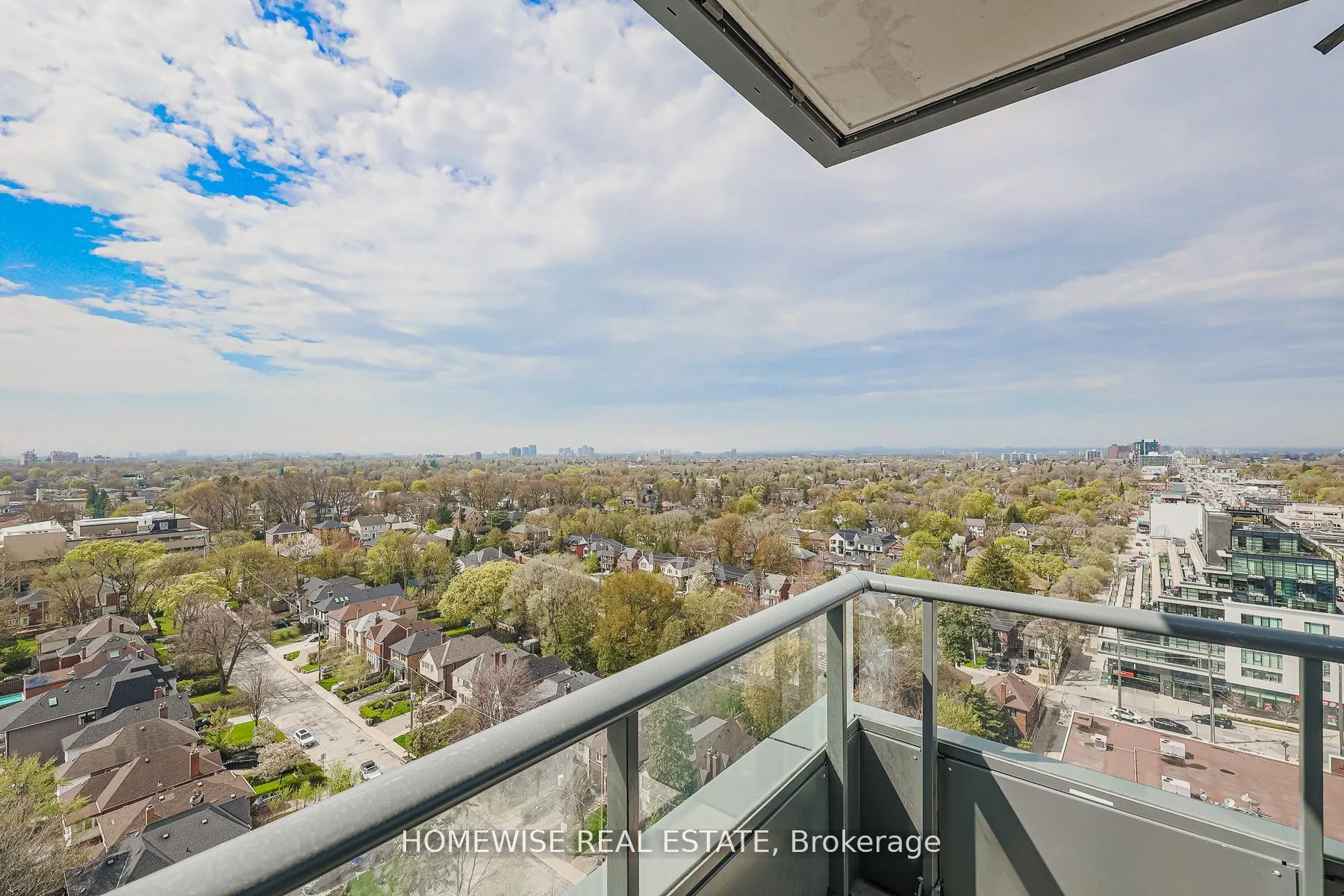 2020 Bathurst Street, #1605