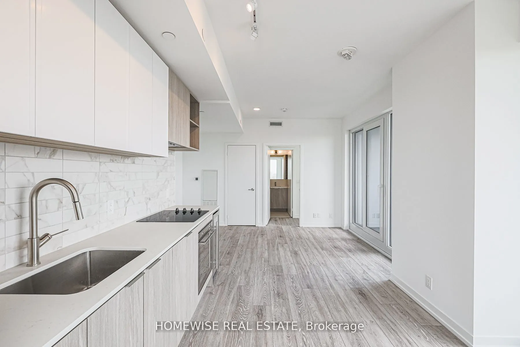 2020 Bathurst Street, #1605