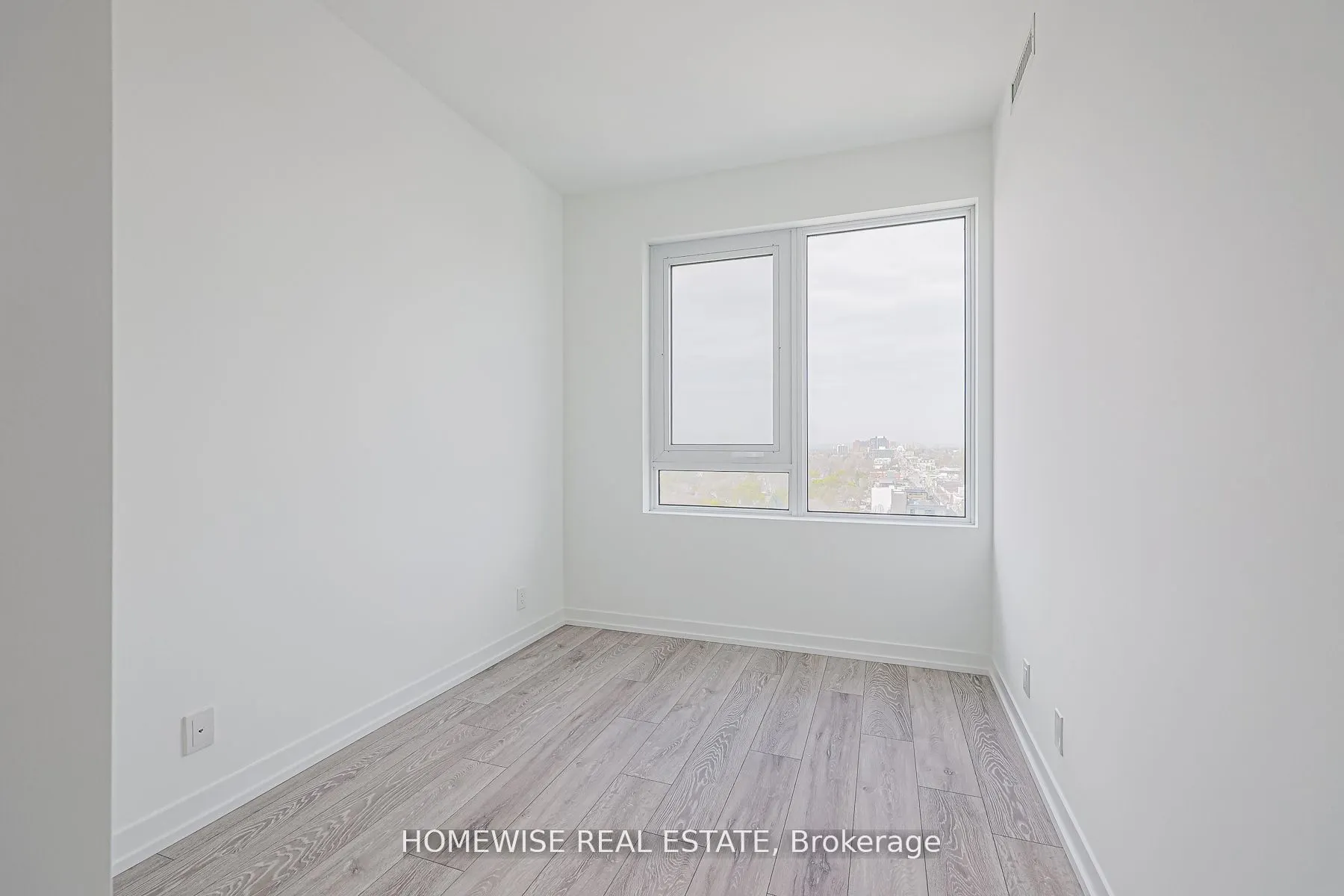 2020 Bathurst Street, #1605