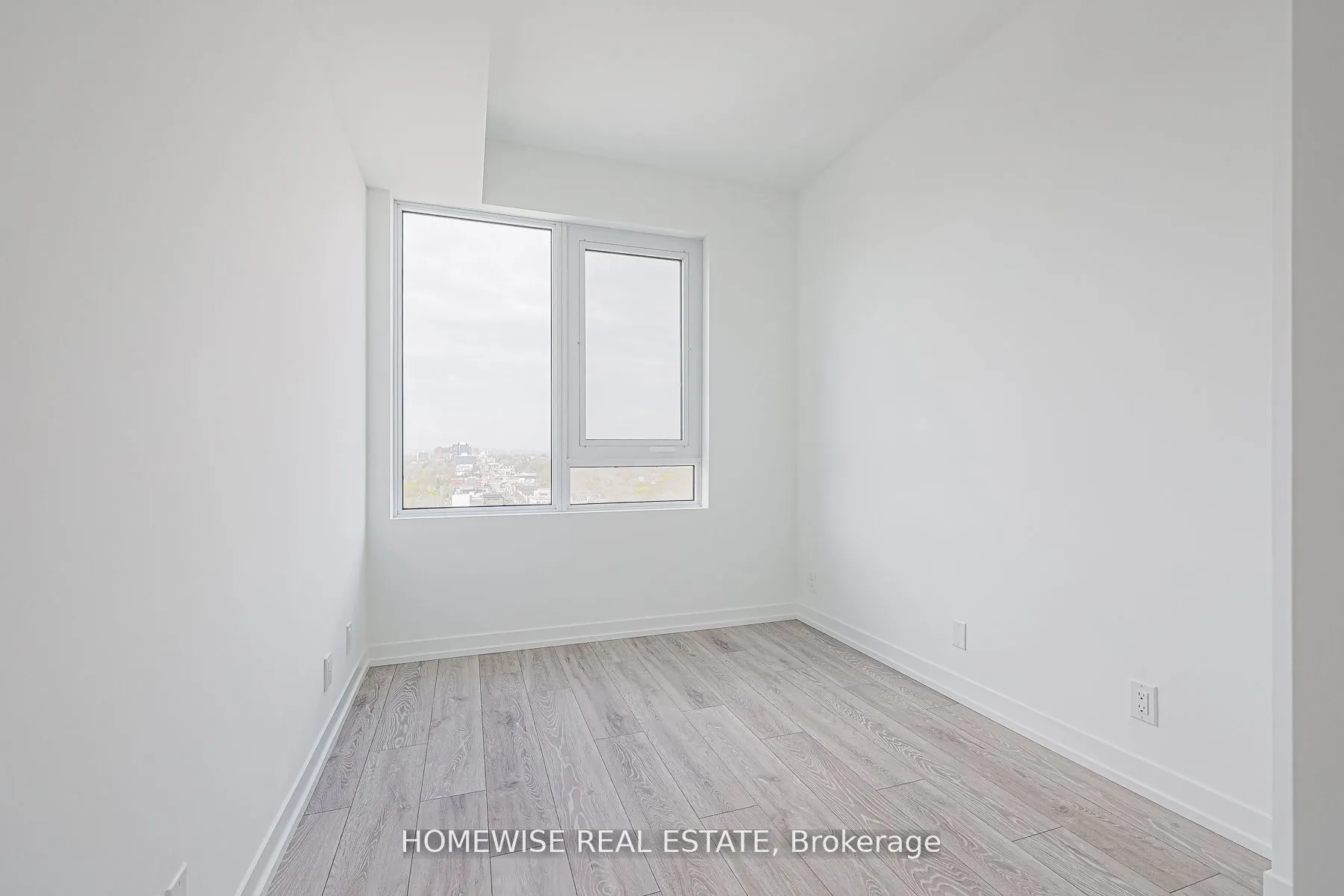2020 Bathurst Street, #1605
