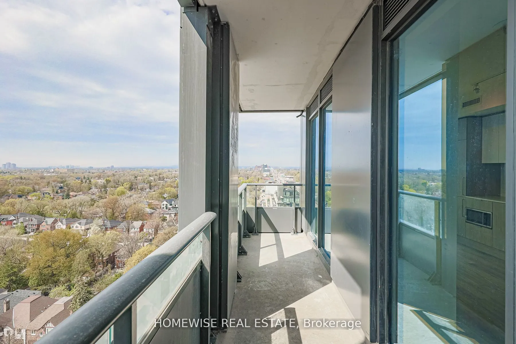2020 Bathurst Street, #1605
