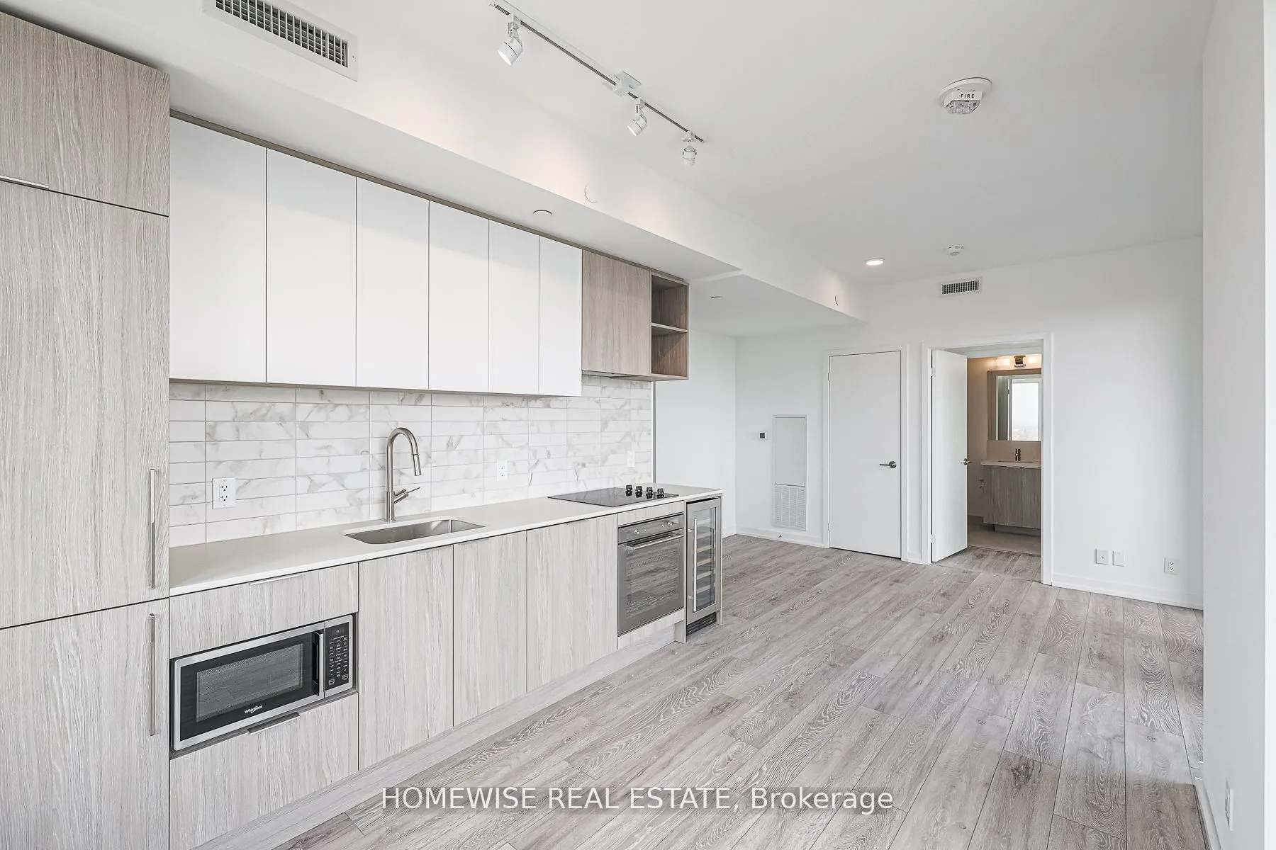2020 Bathurst Street, #1605