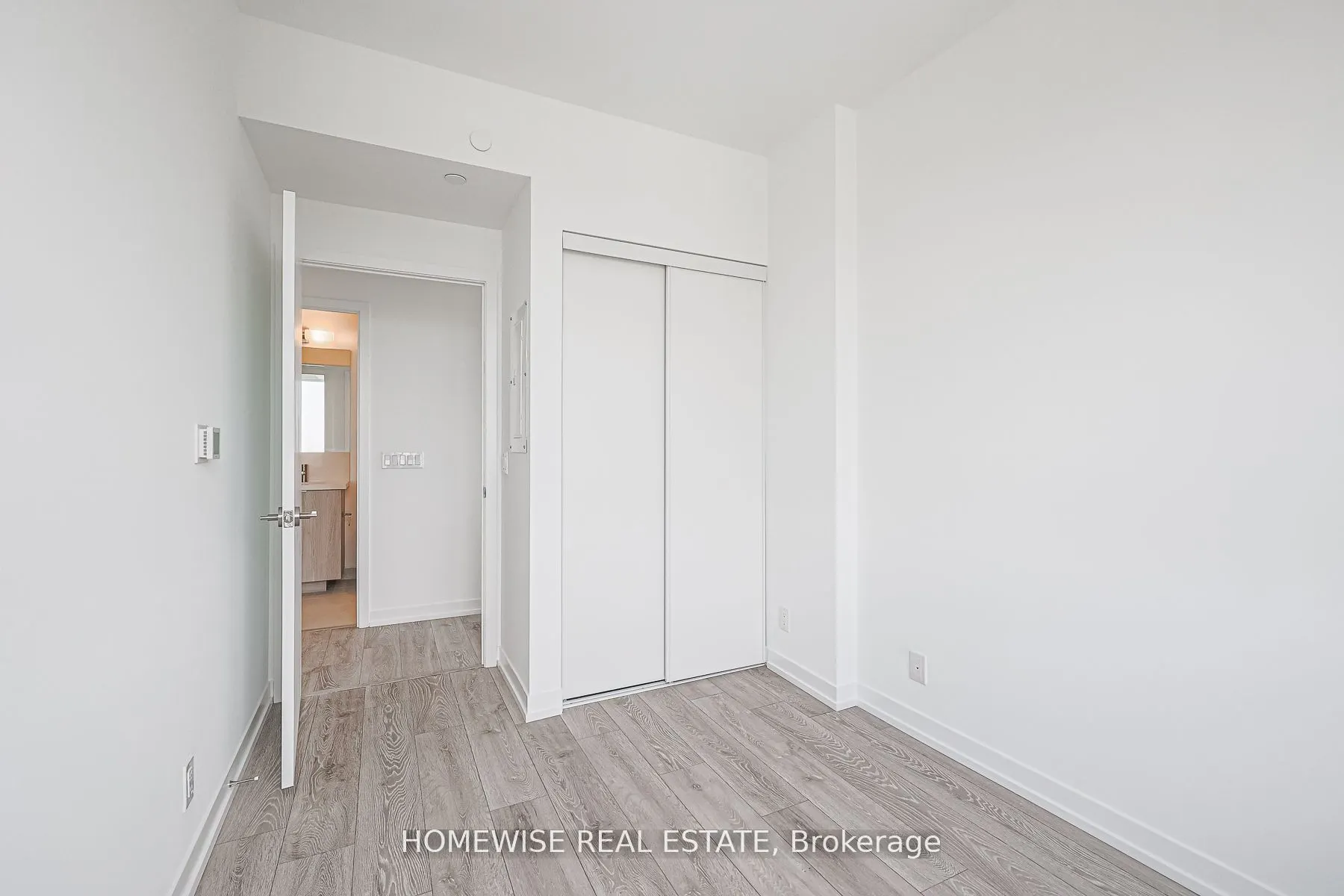 2020 Bathurst Street, #1605