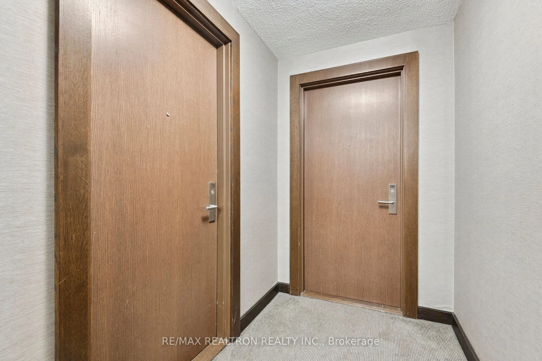 386 Yonge Street, #2201