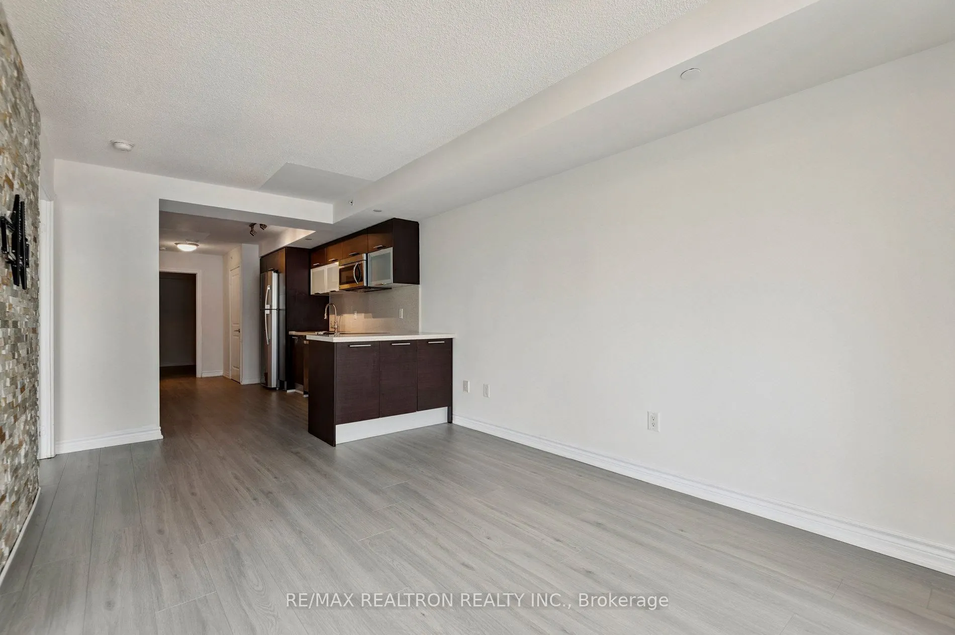 386 Yonge Street, #2201
