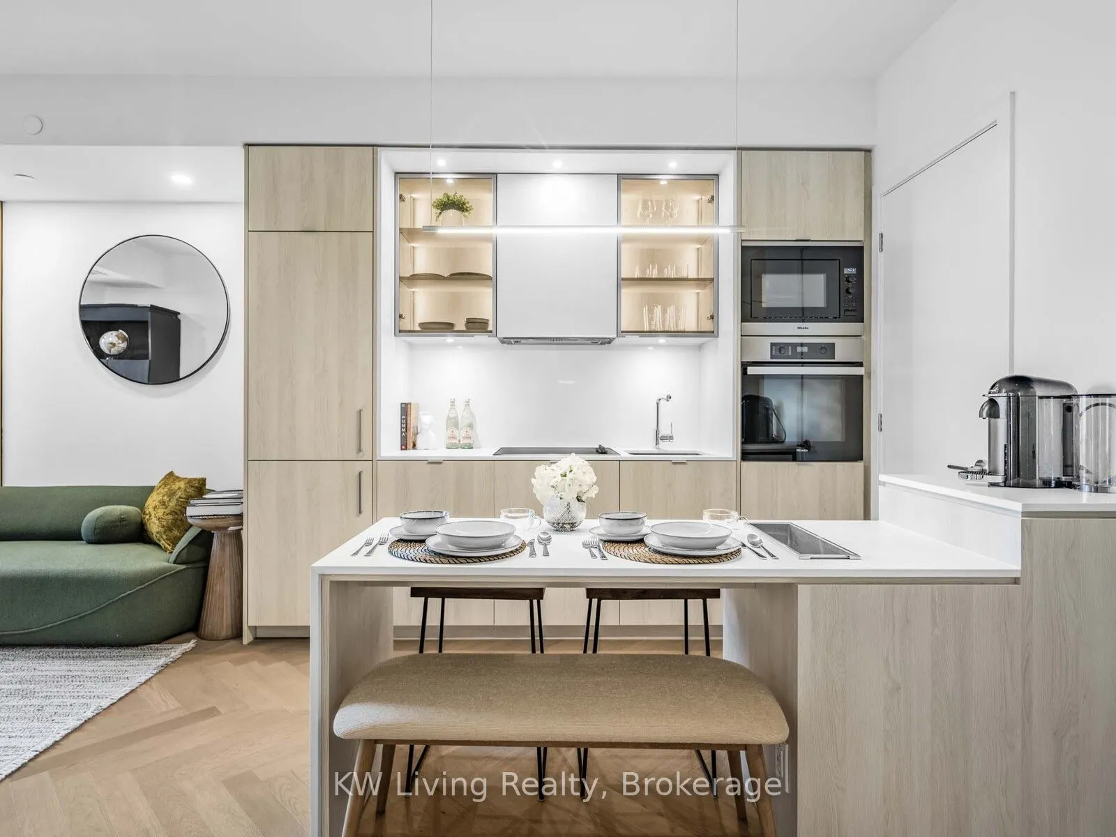 11 Yorkville Avenue, #2209