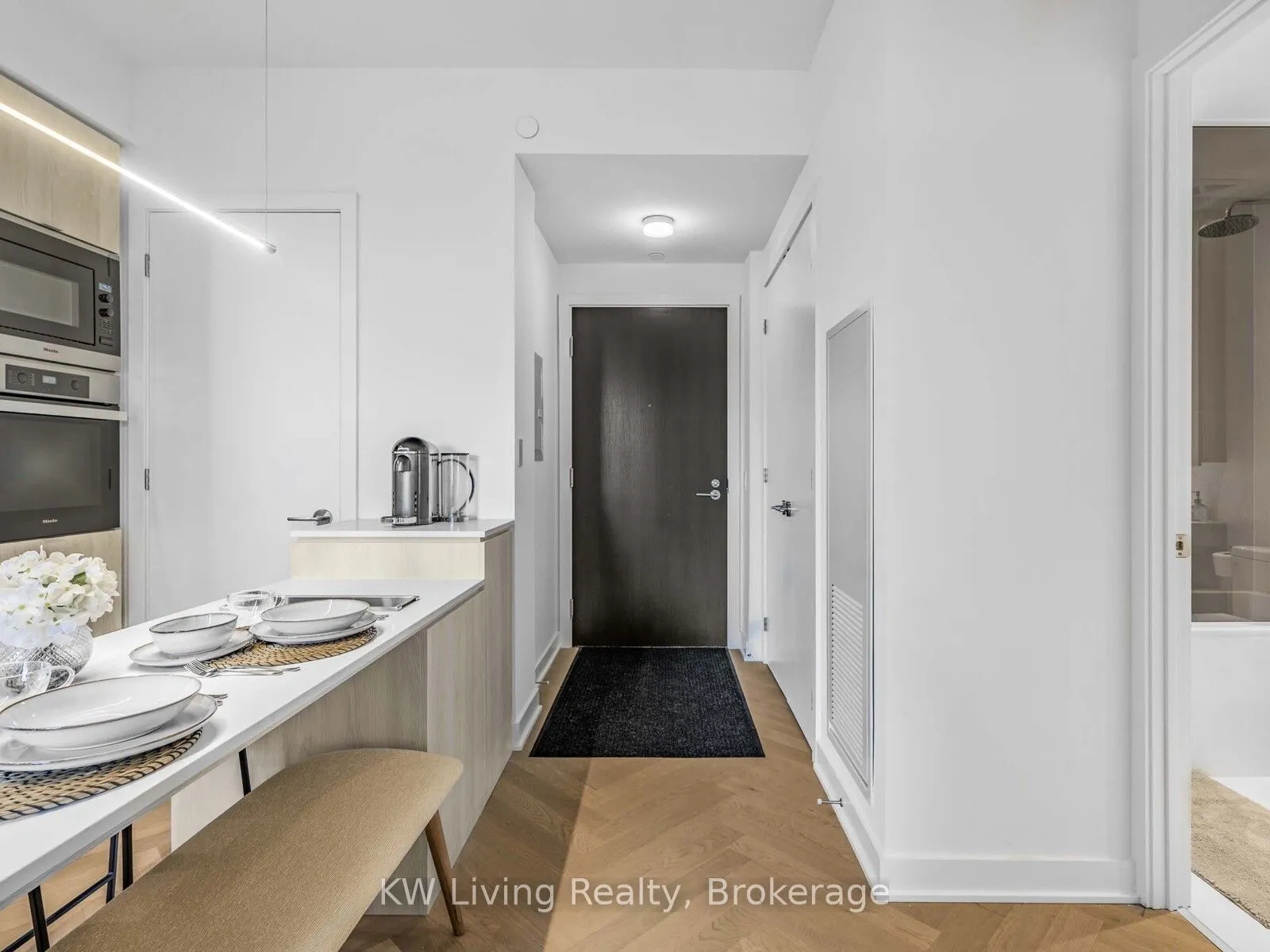 11 Yorkville Avenue, #2209