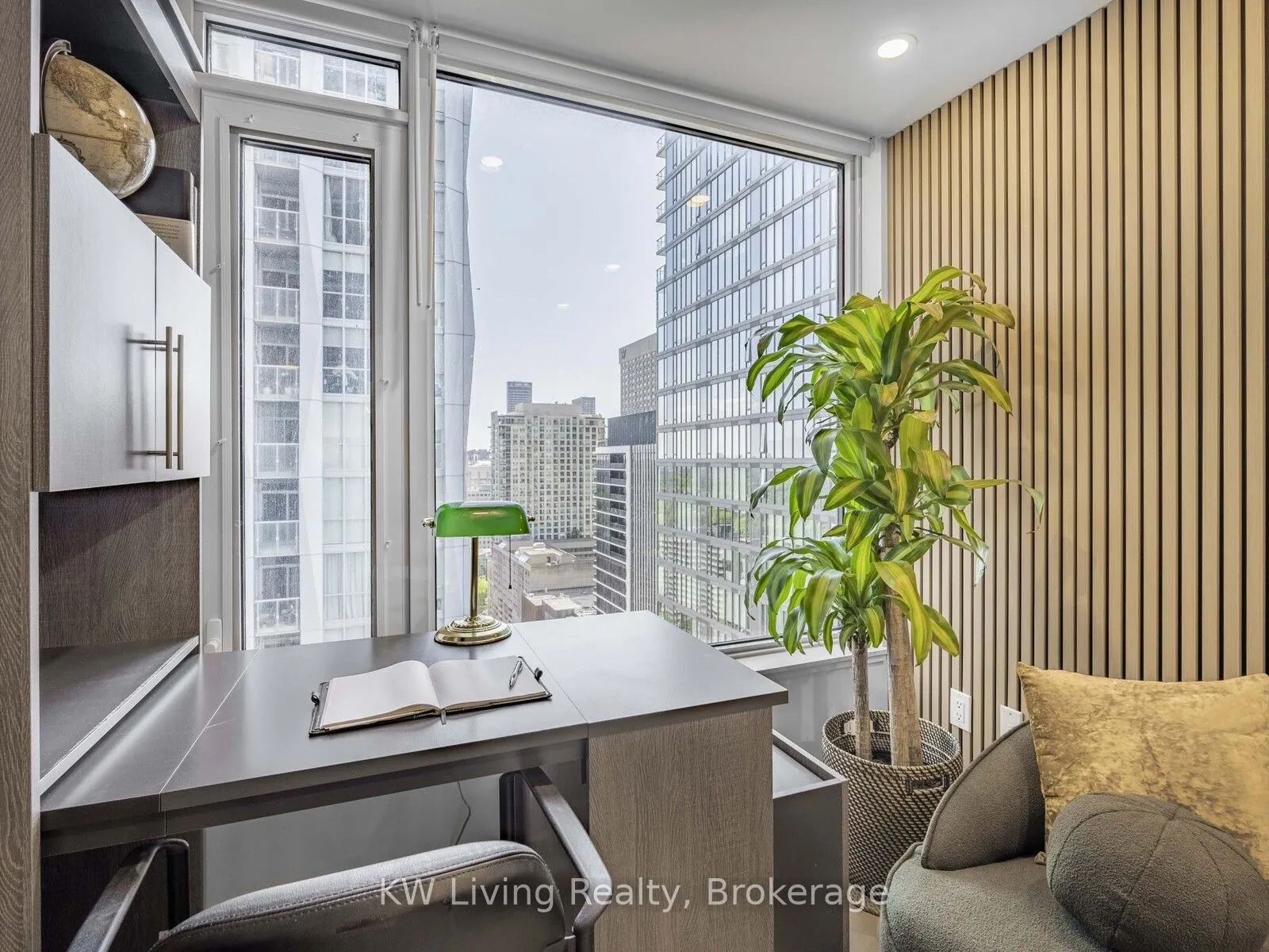 11 Yorkville Avenue, #2209