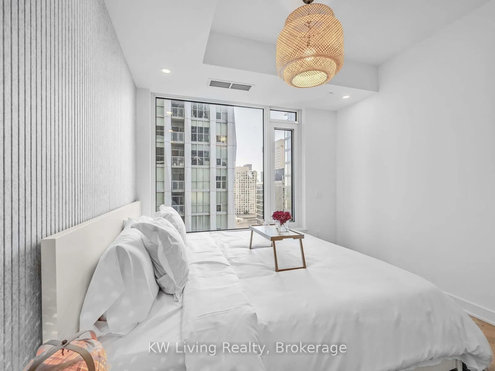 11 Yorkville Avenue, #2209