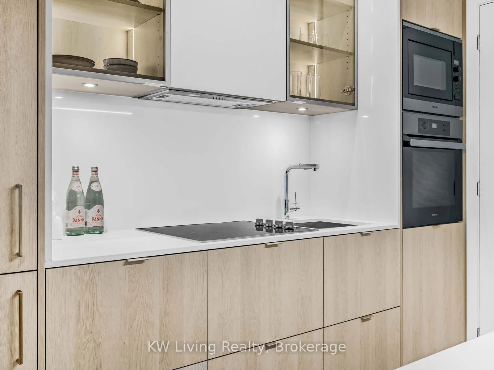 11 Yorkville Avenue, #2209