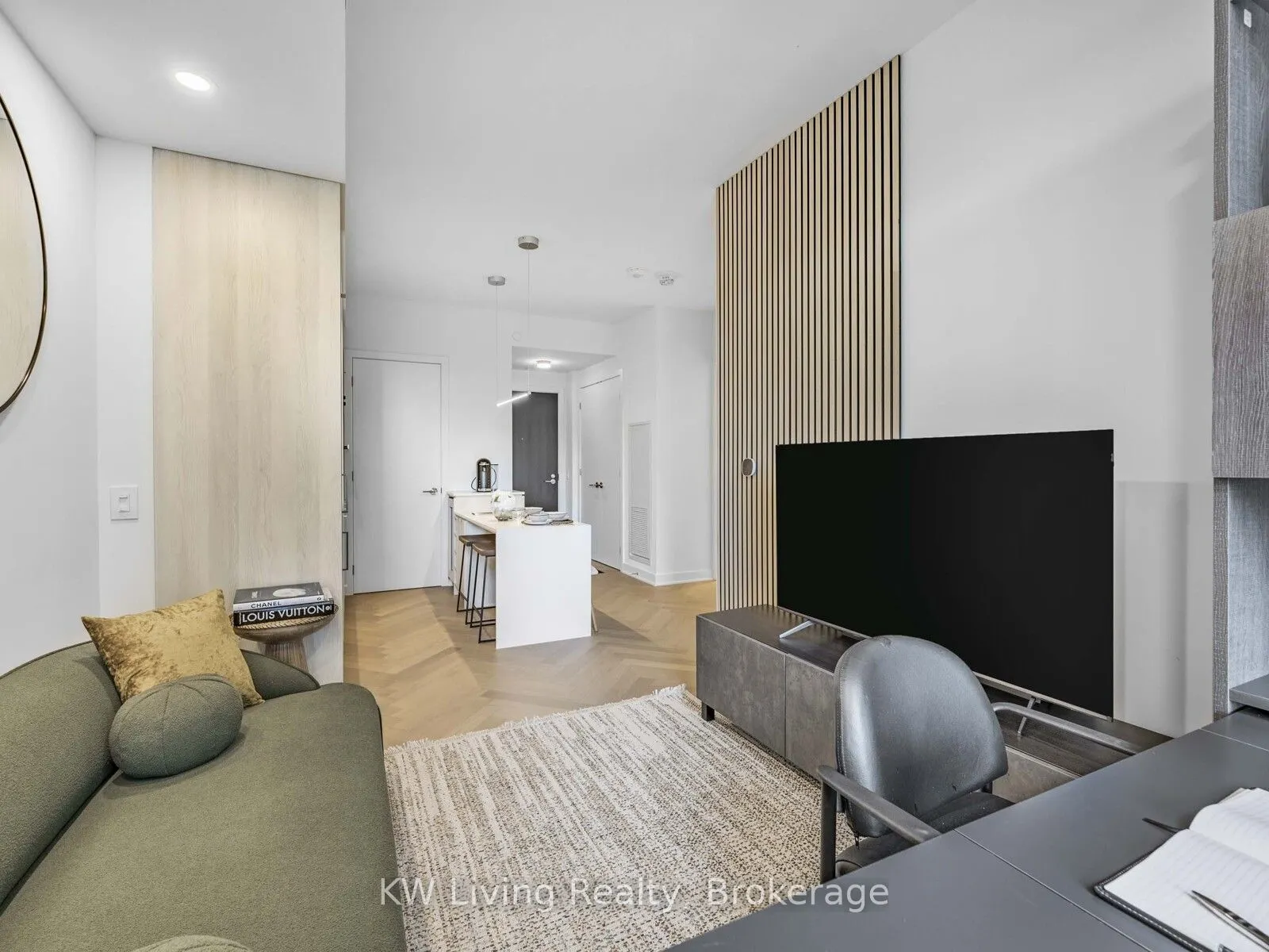 11 Yorkville Avenue, #2209