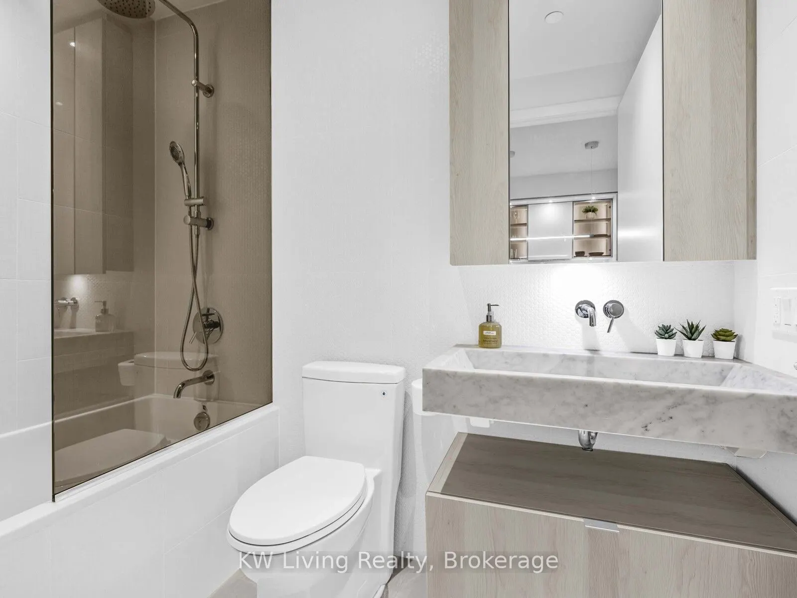 11 Yorkville Avenue, #2209