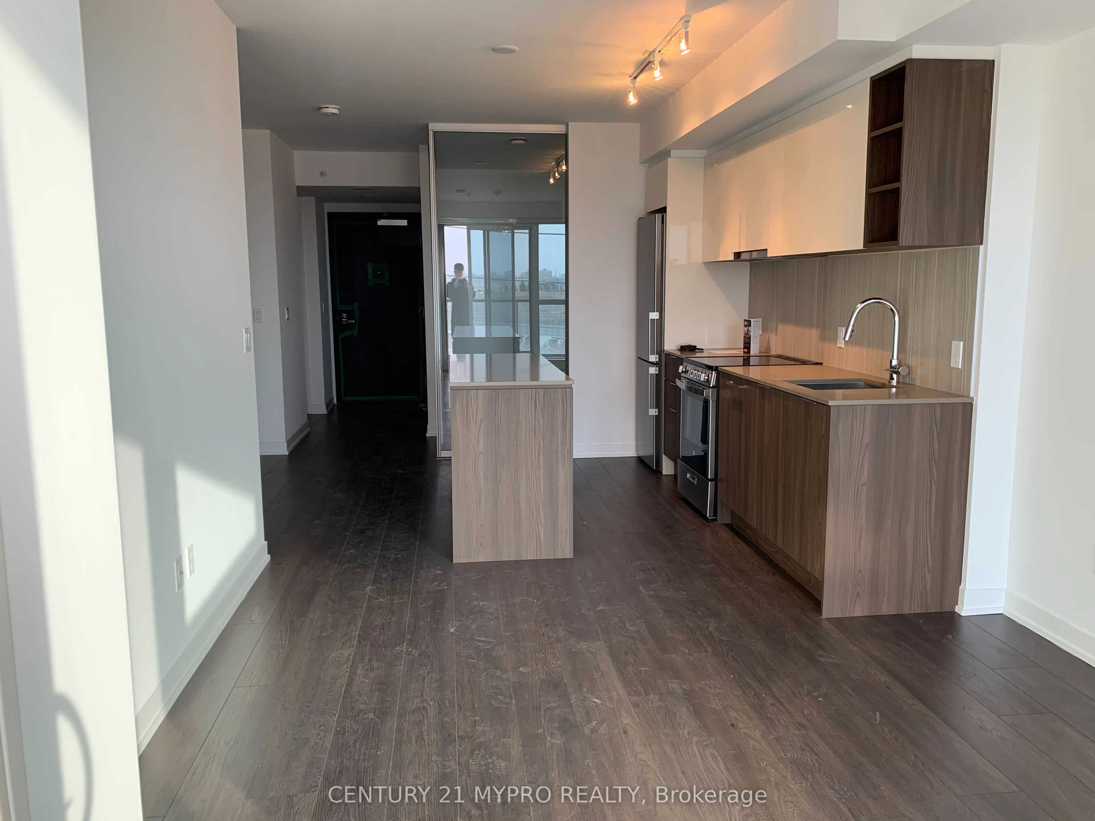 31 Tippett Road, #559