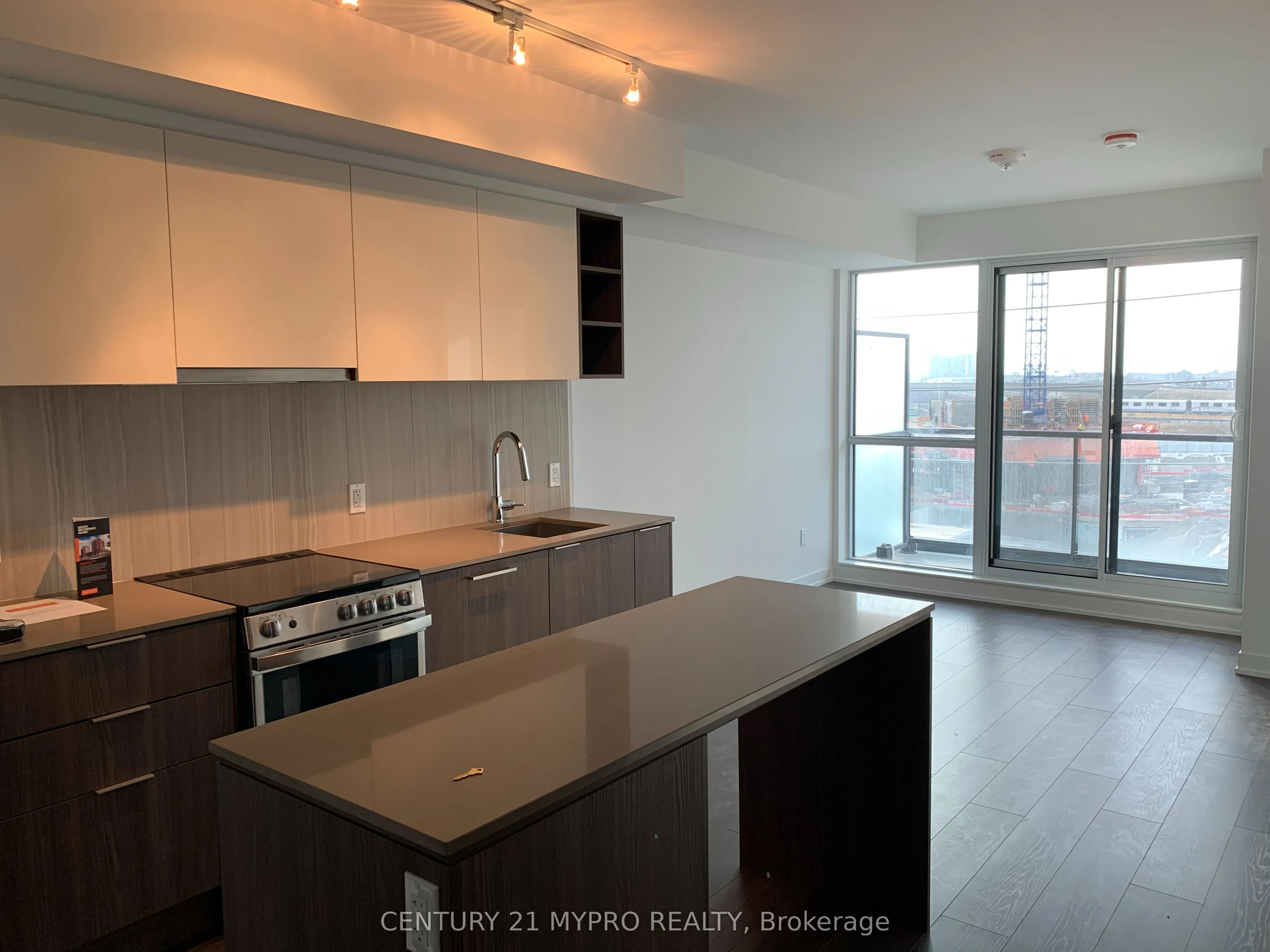 31 Tippett Road, #559