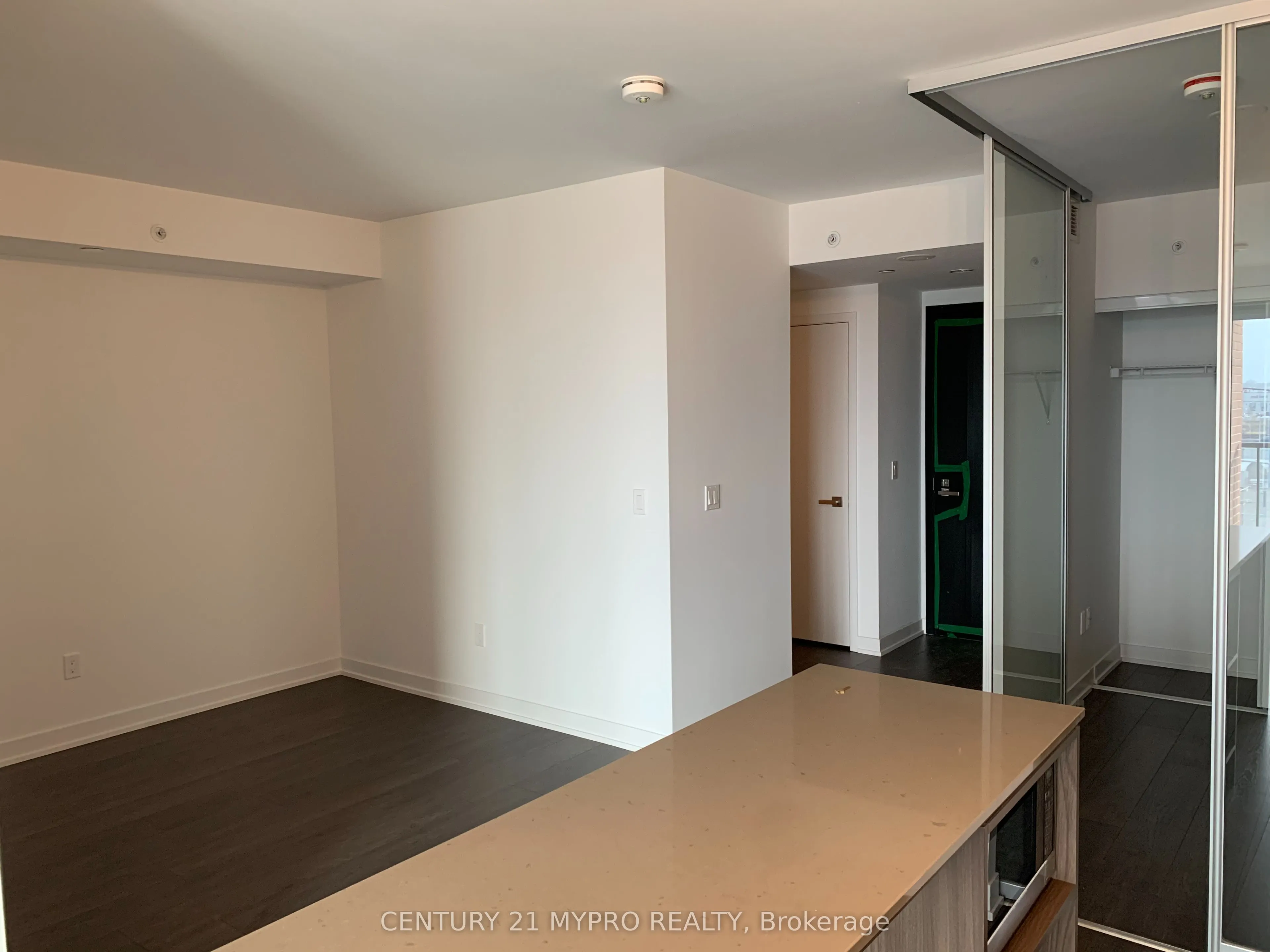 31 Tippett Road, #559