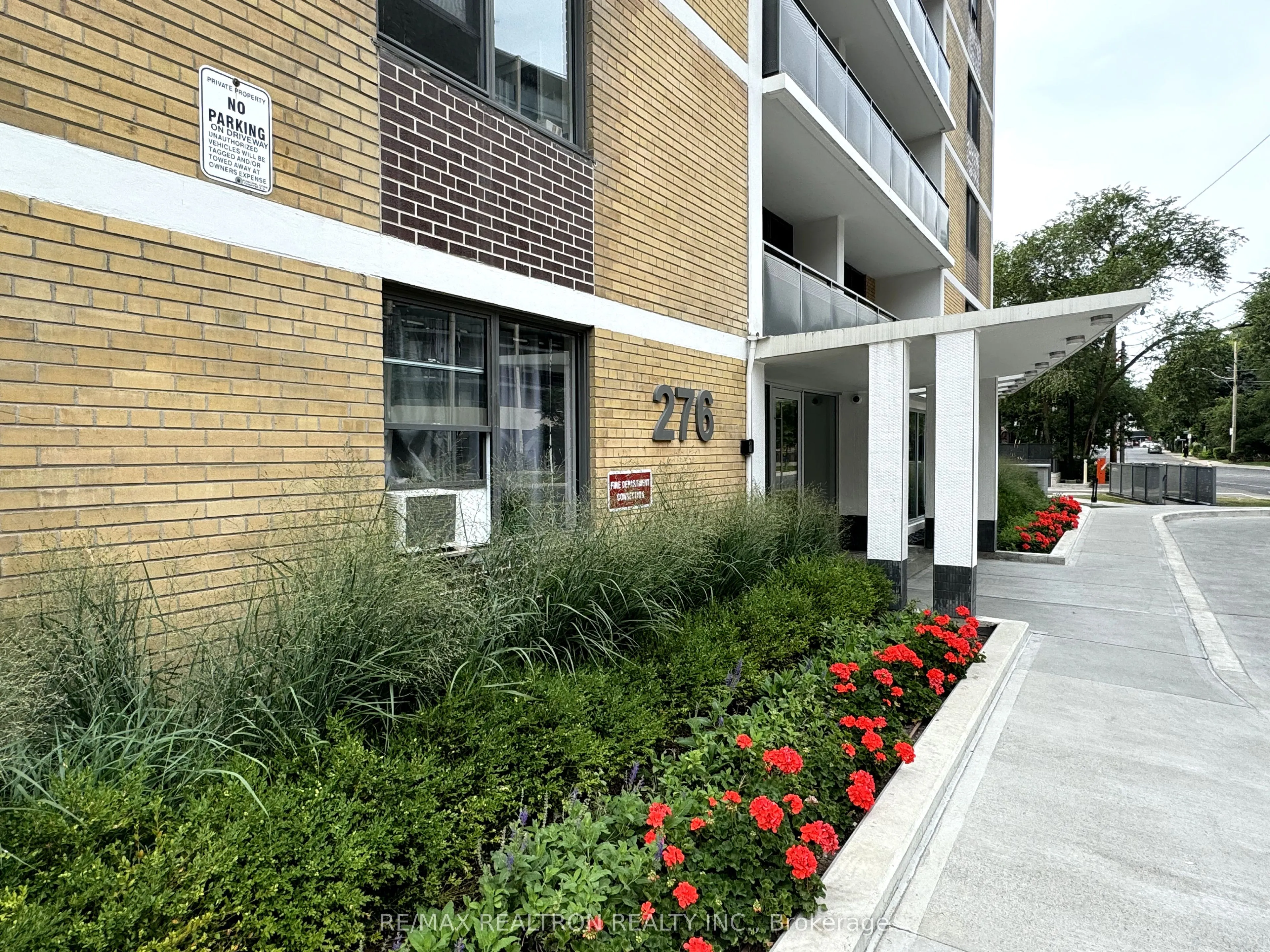 276 St George Street, #910