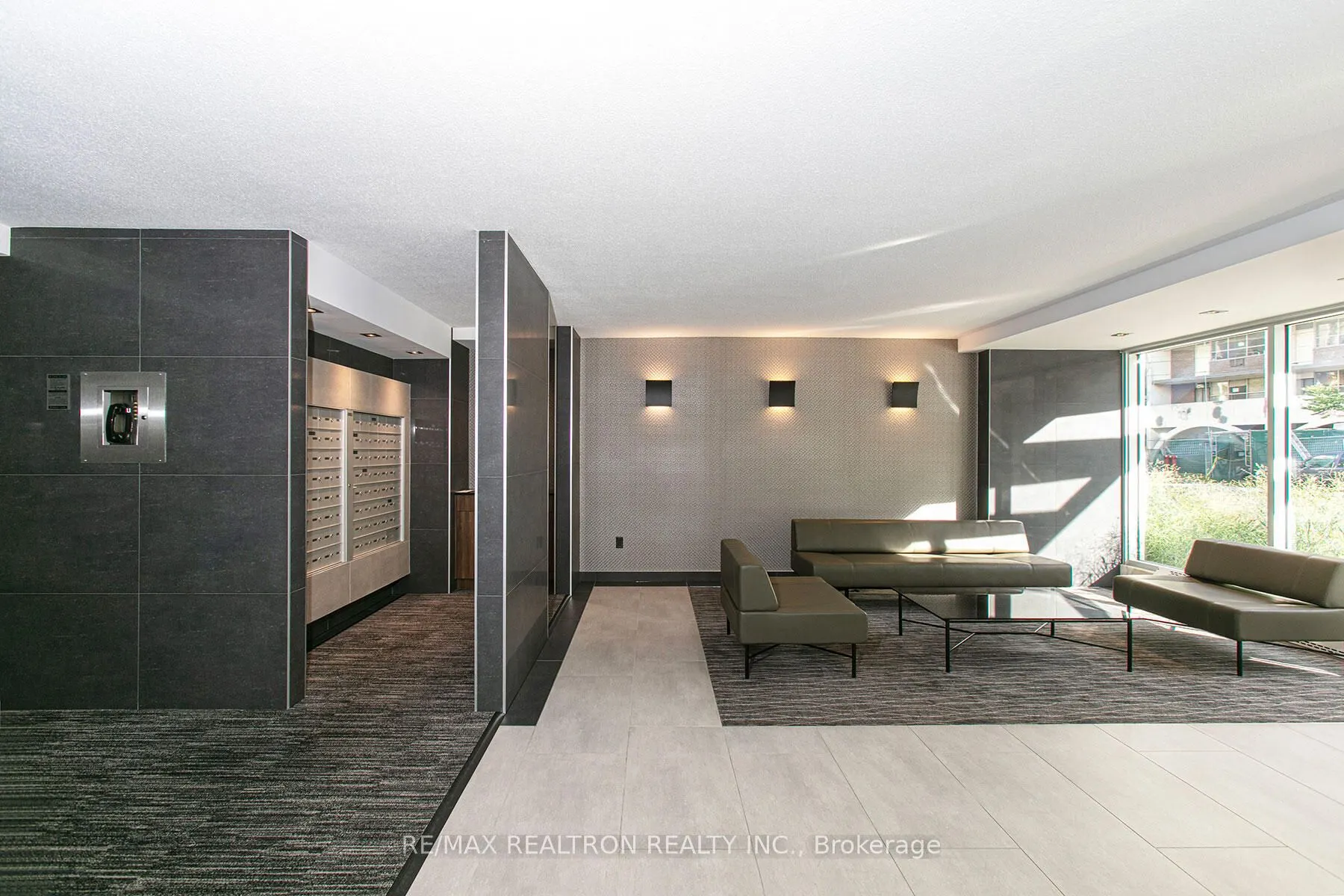 276 St George Street, #910