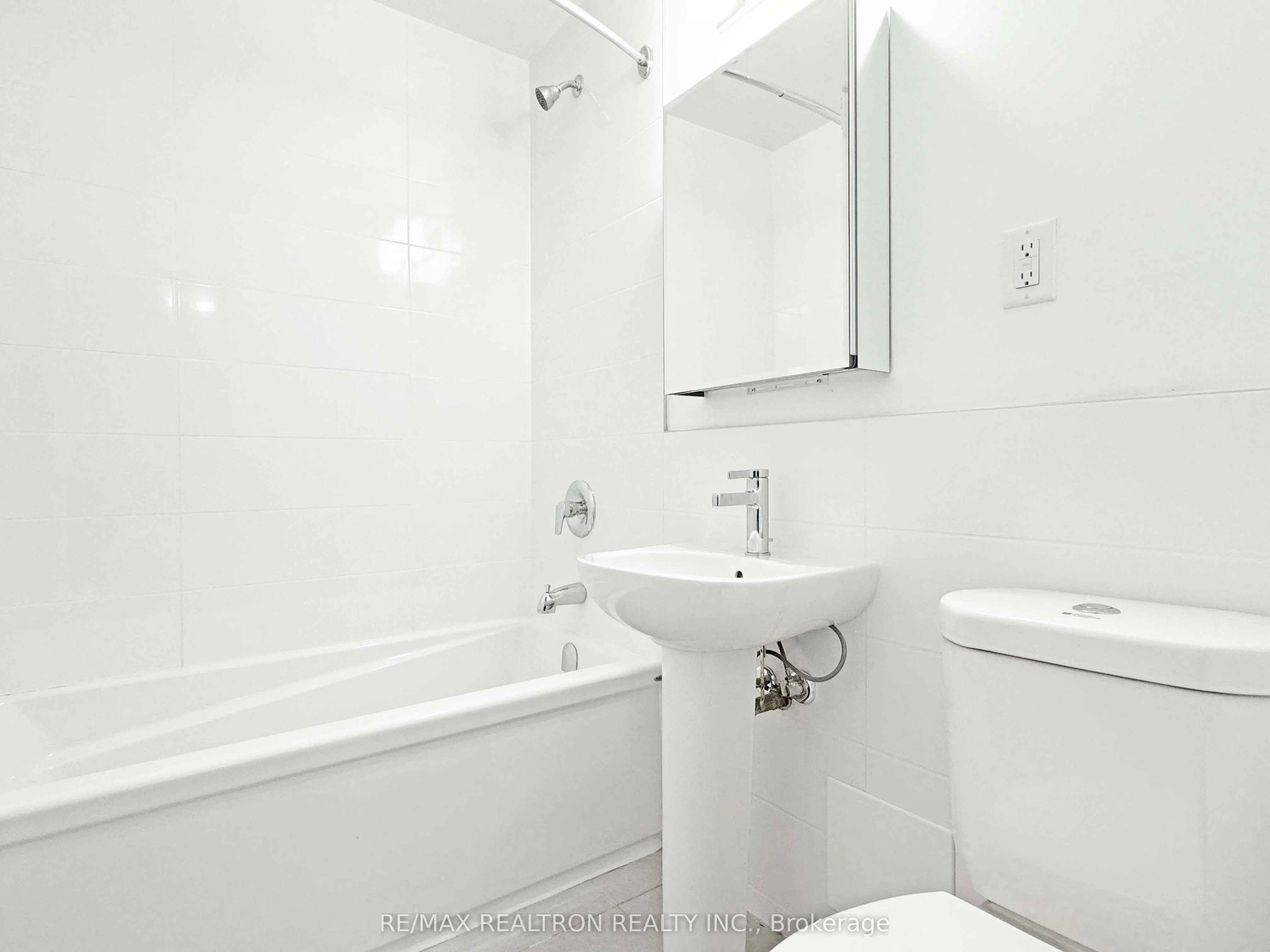 1545 Bathurst Street, #207