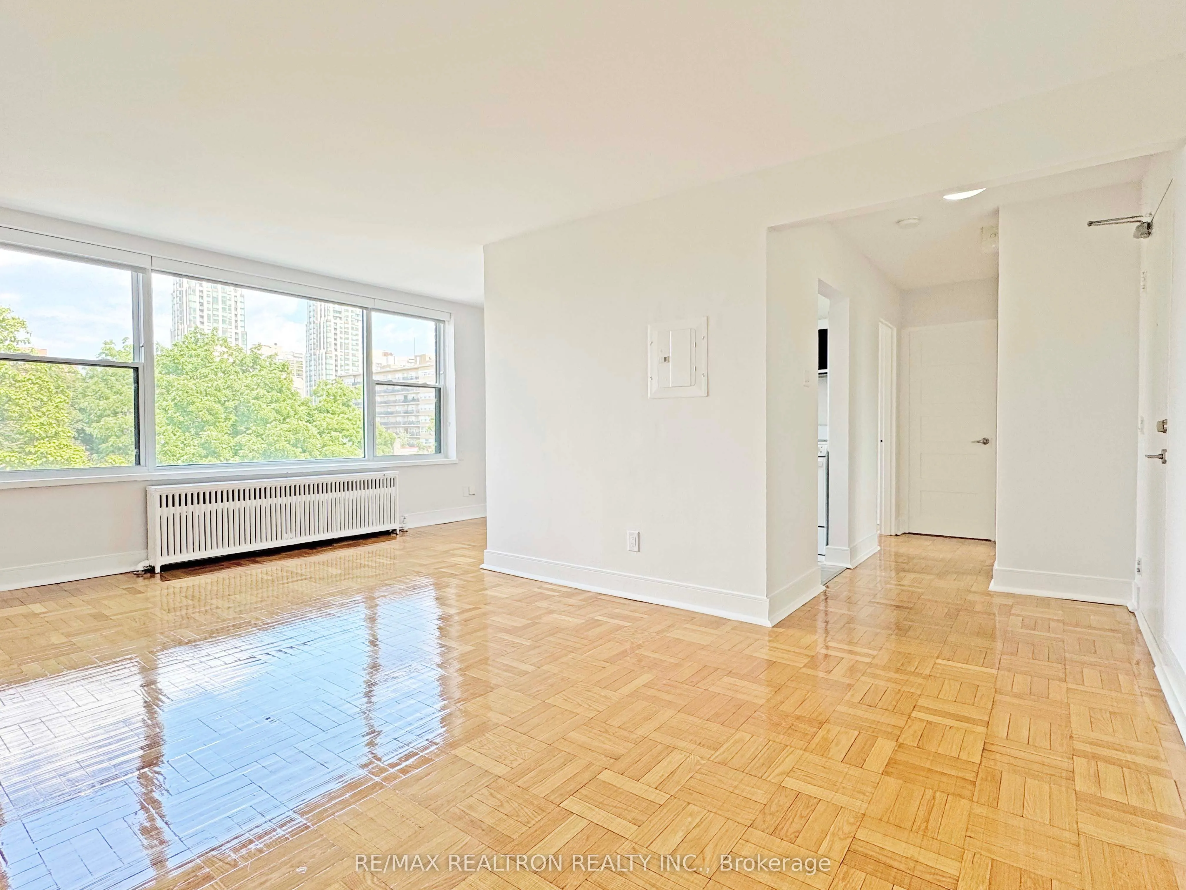 1545 Bathurst Street, #207