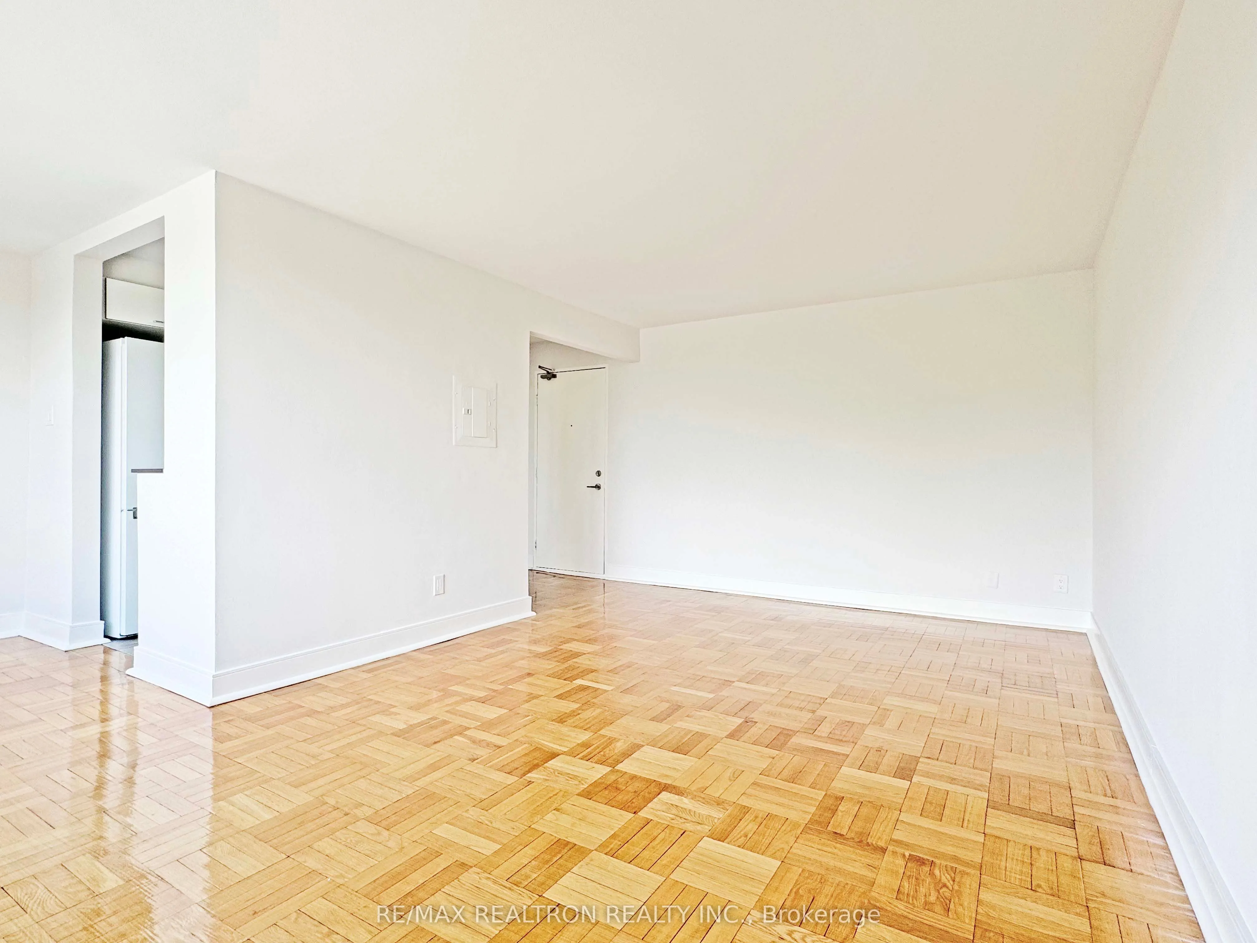 1545 Bathurst Street, #207
