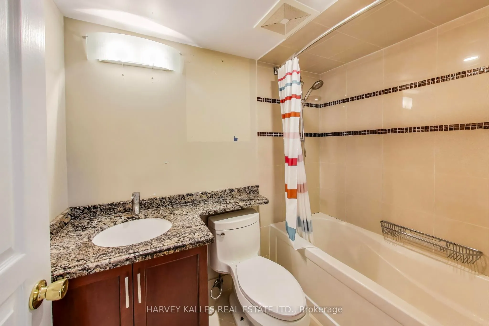 1 Hycrest Avenue, #401