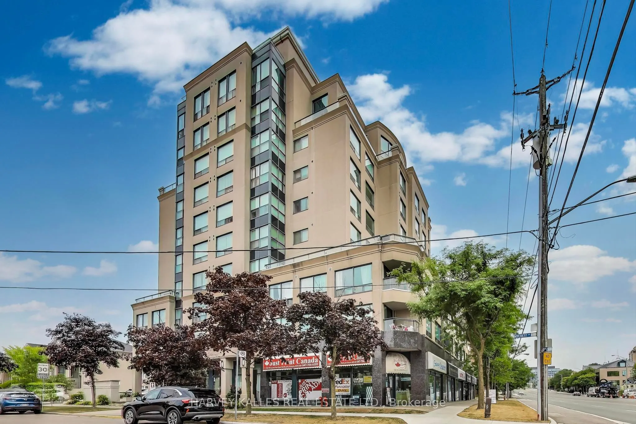 1 Hycrest Avenue, #401