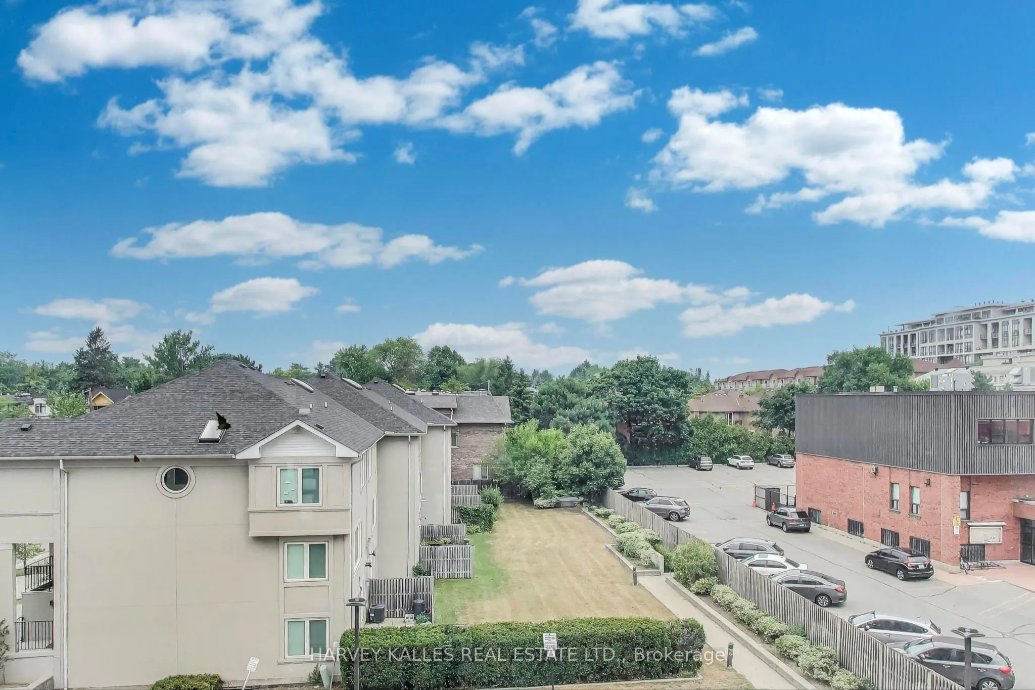 1 Hycrest Avenue, #401