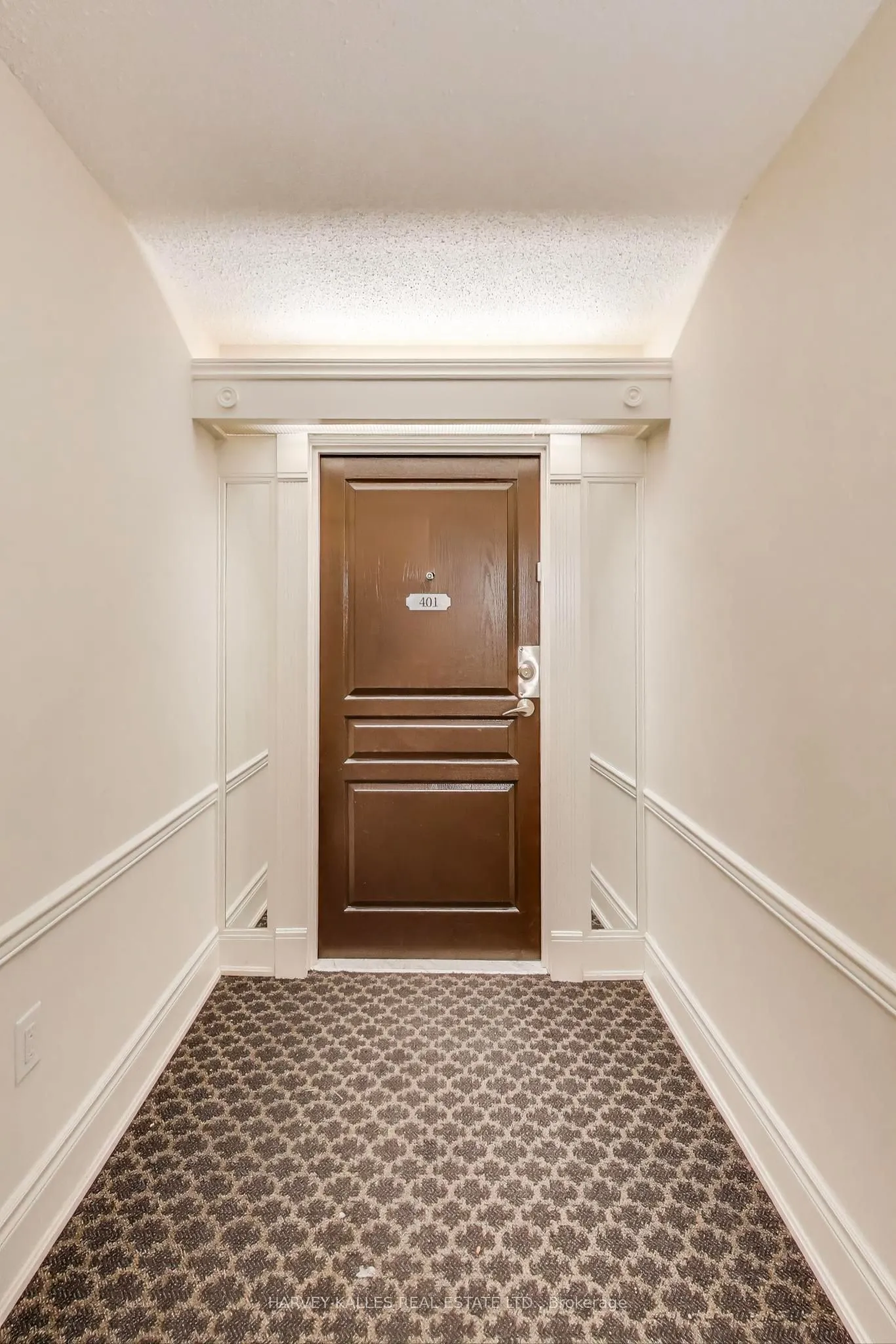 1 Hycrest Avenue, #401
