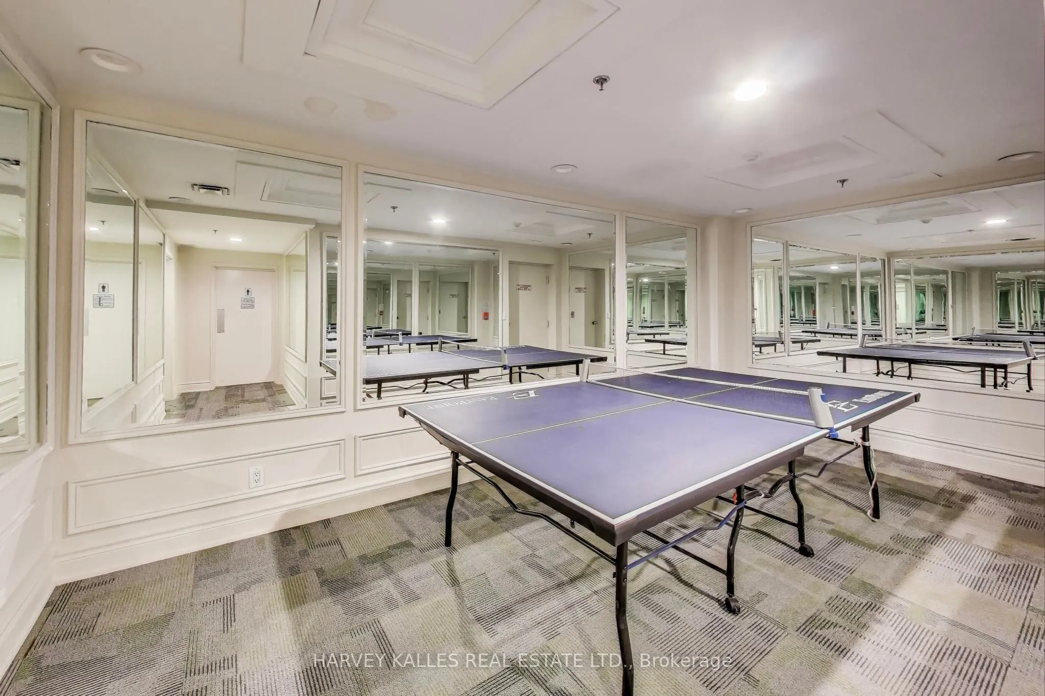 1 Hycrest Avenue, #401