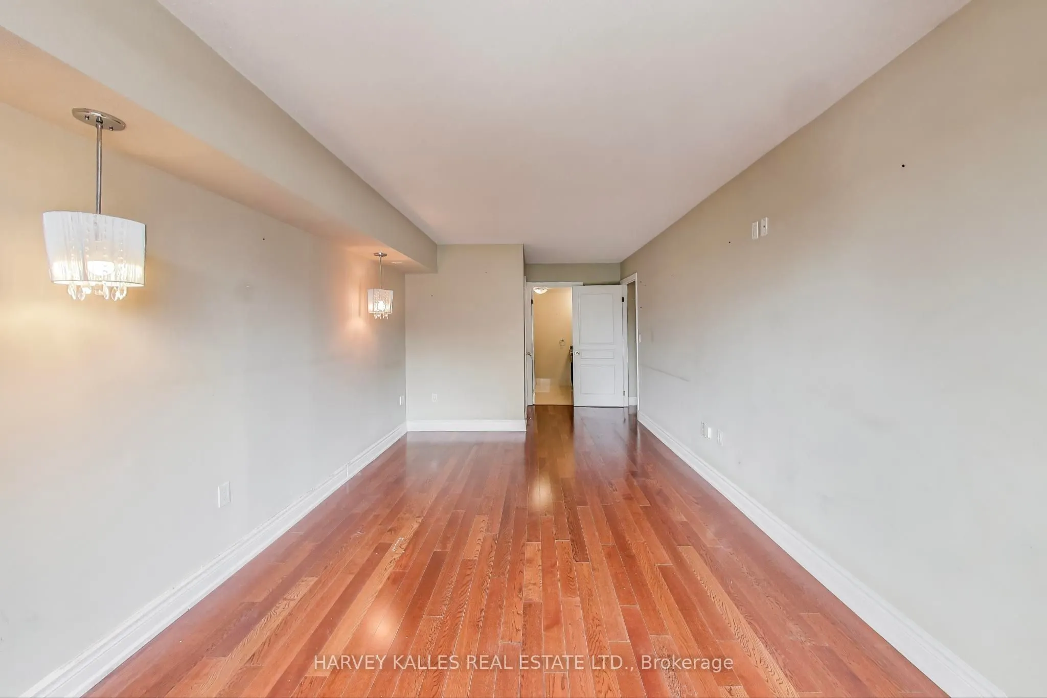 1 Hycrest Avenue, #401