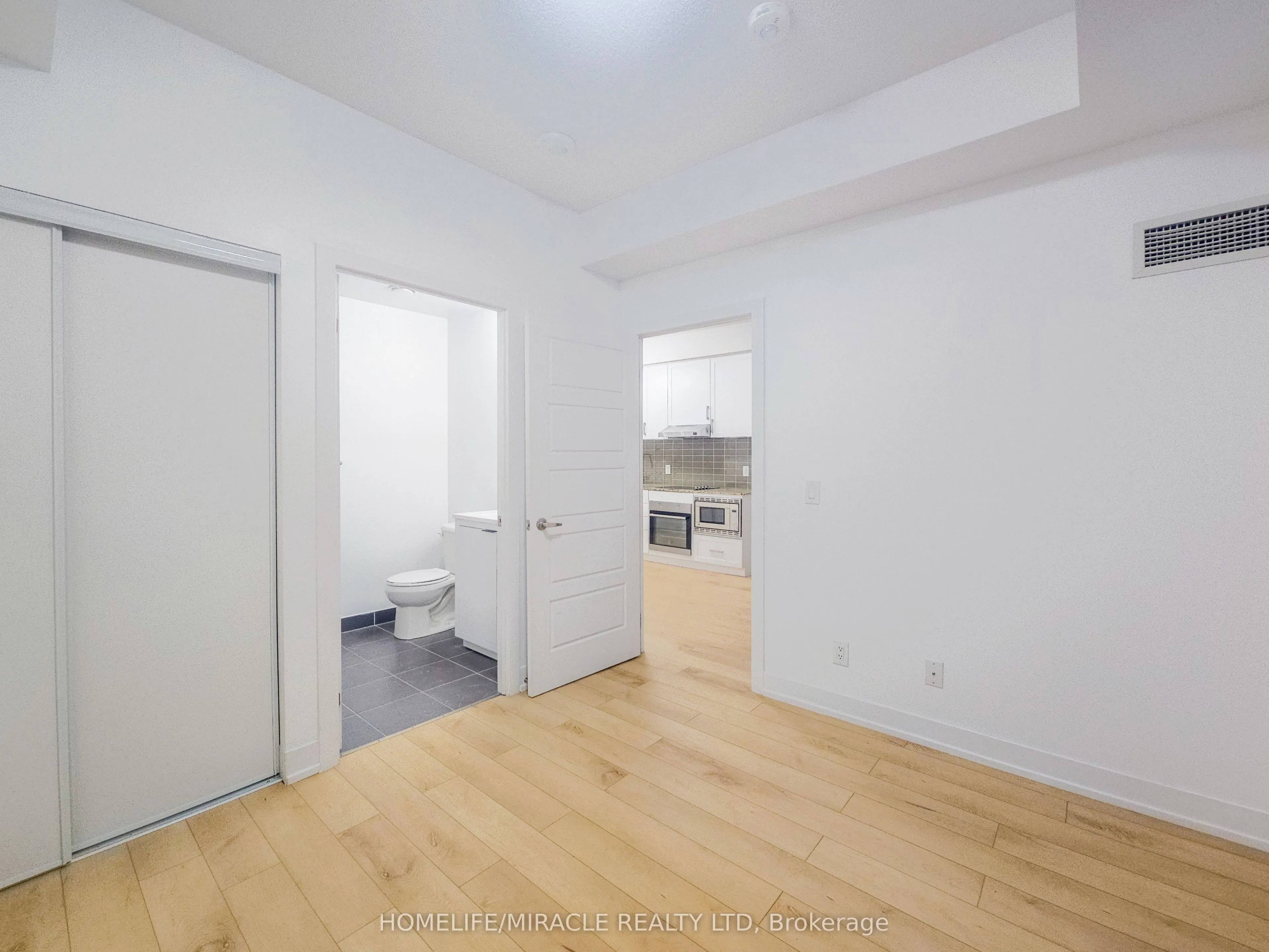 7 Kenaston Gardens, #121