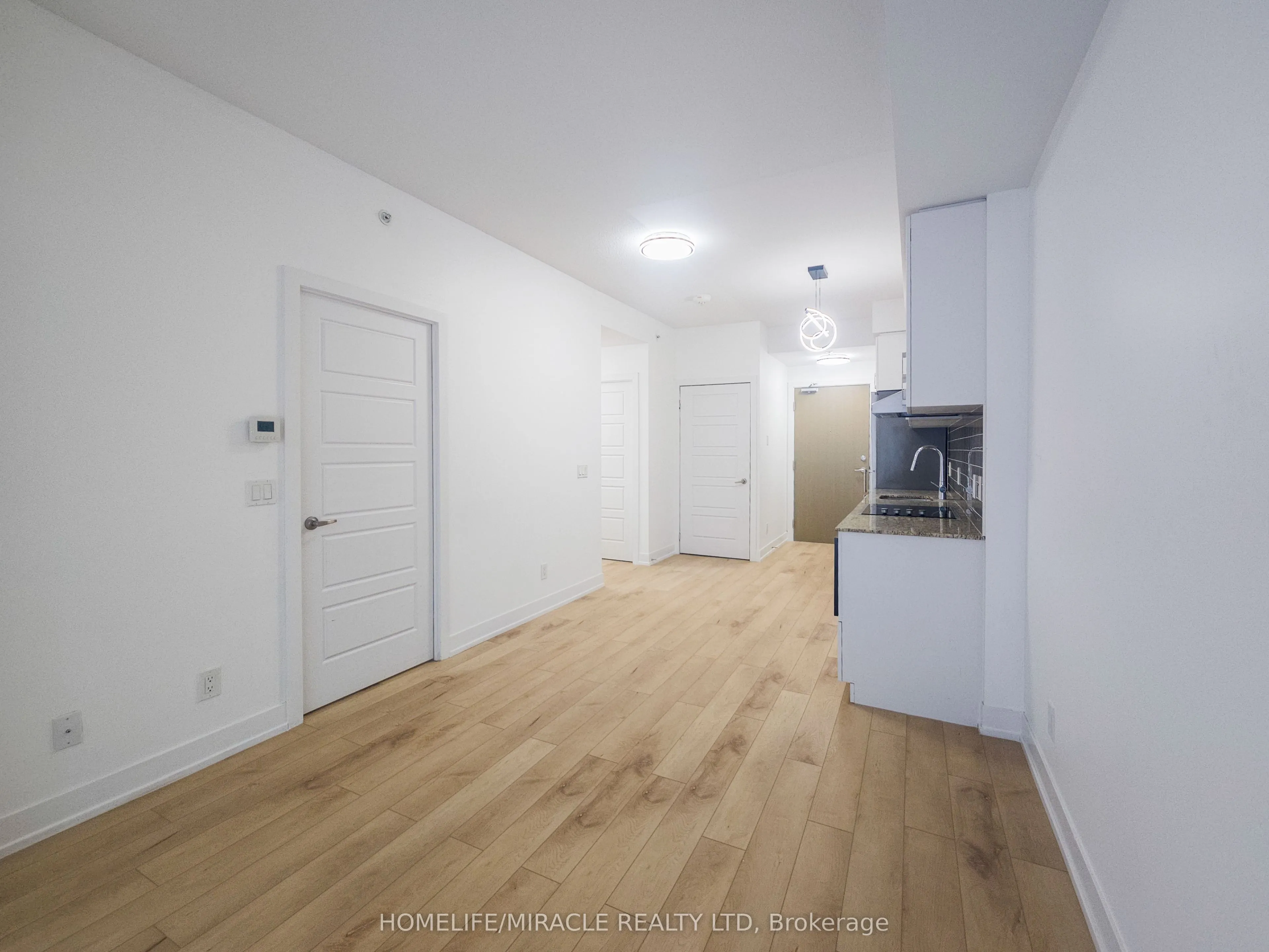 7 Kenaston Gardens, #121