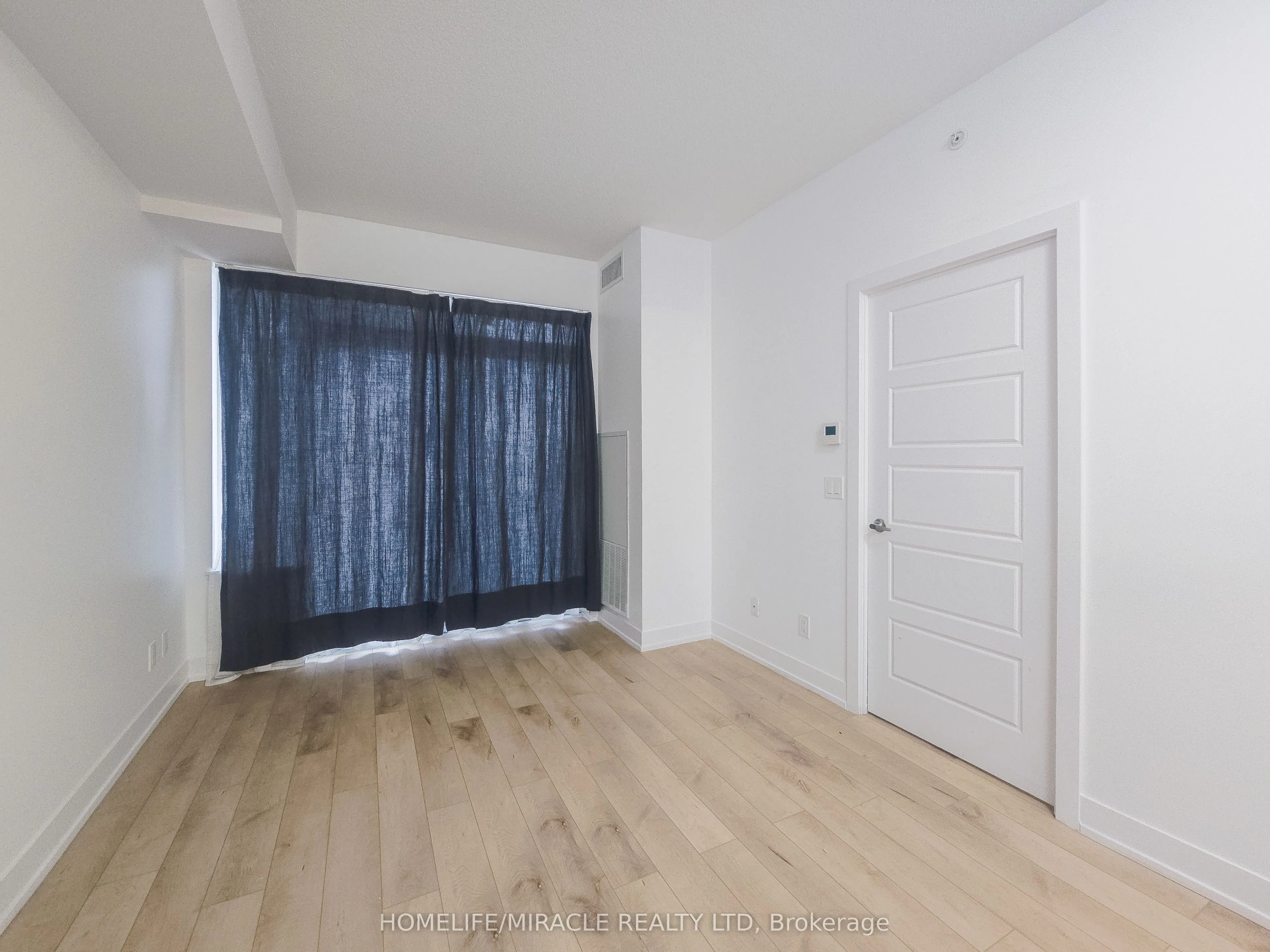 7 Kenaston Gardens, #121