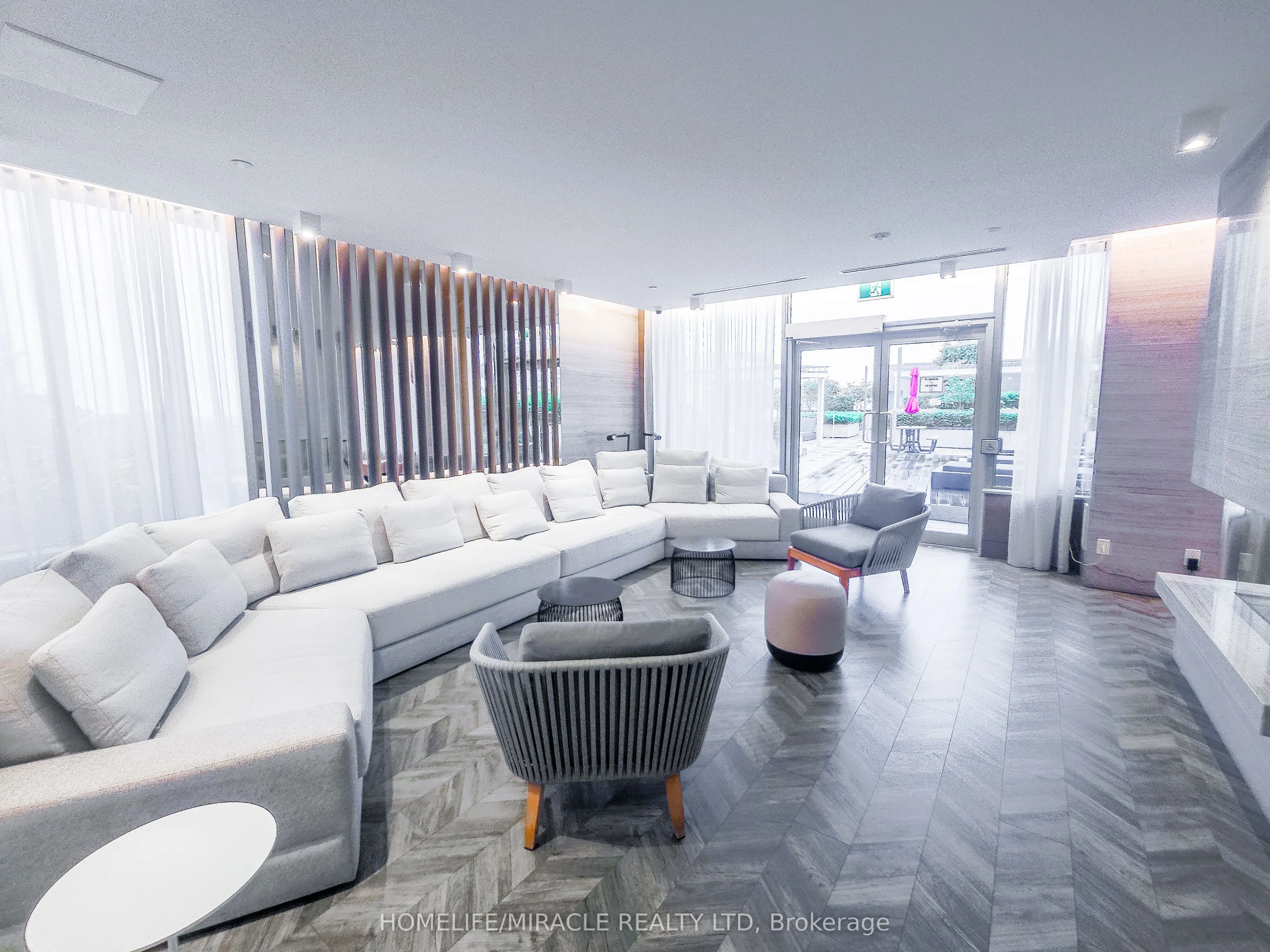 7 Kenaston Gardens, #121