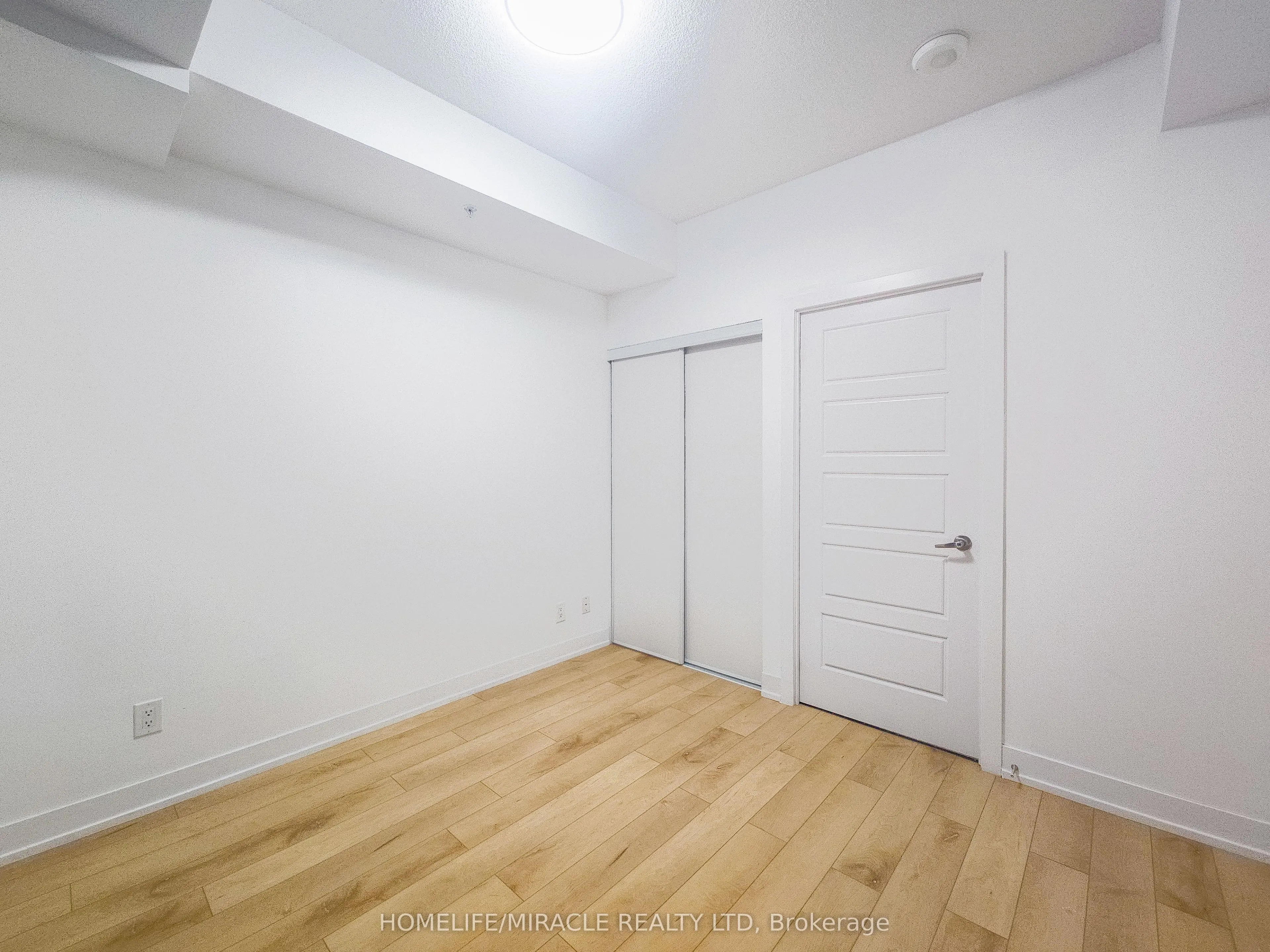 7 Kenaston Gardens, #121