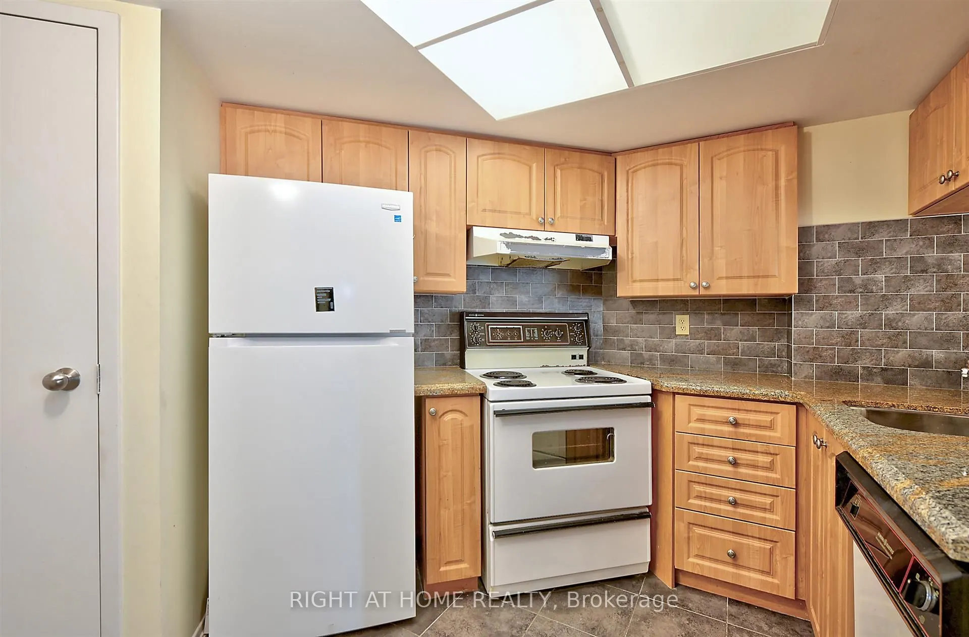 1001 Bay Street, #1110