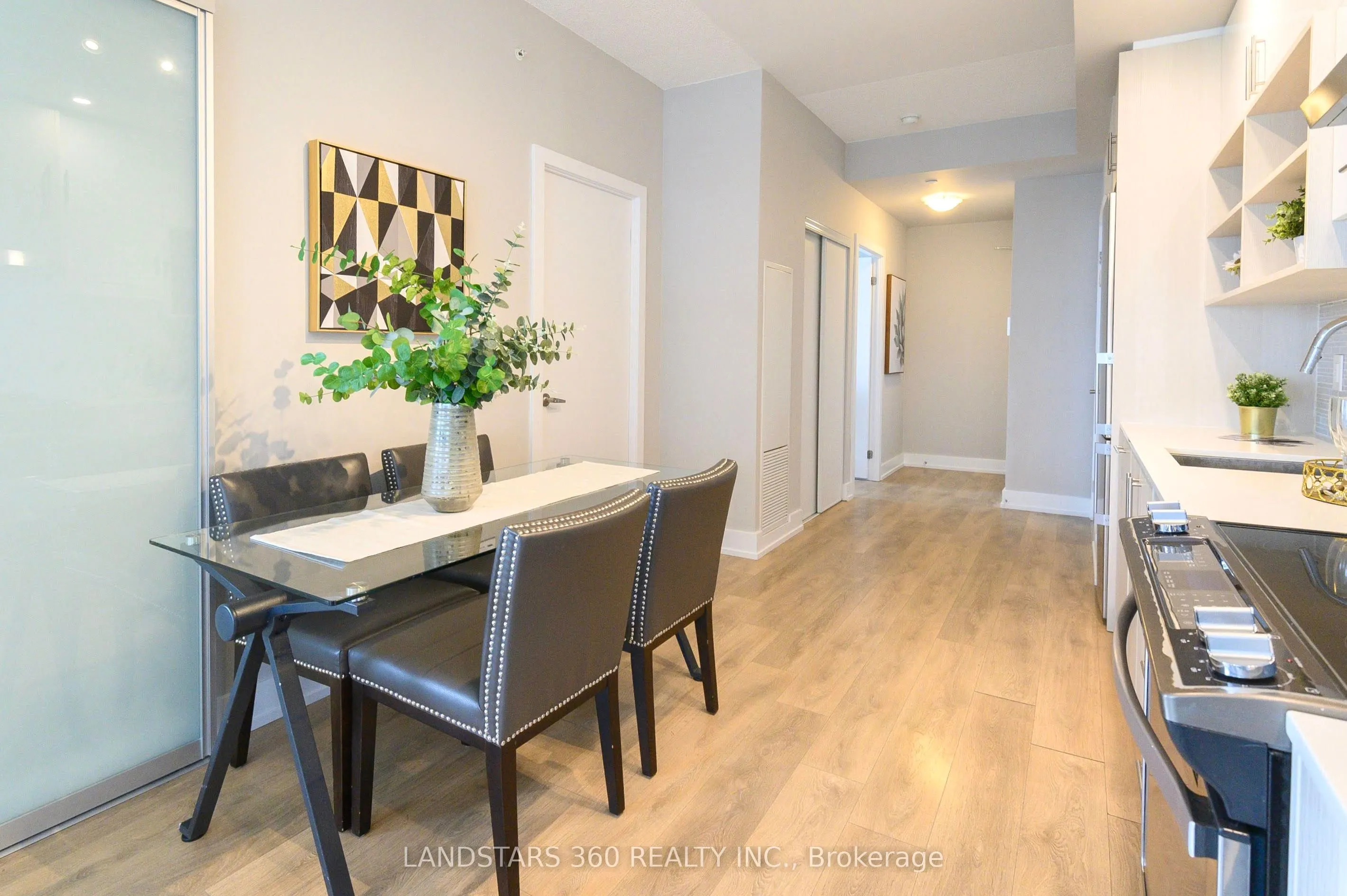 150 Fairview Mall Drive, #1005