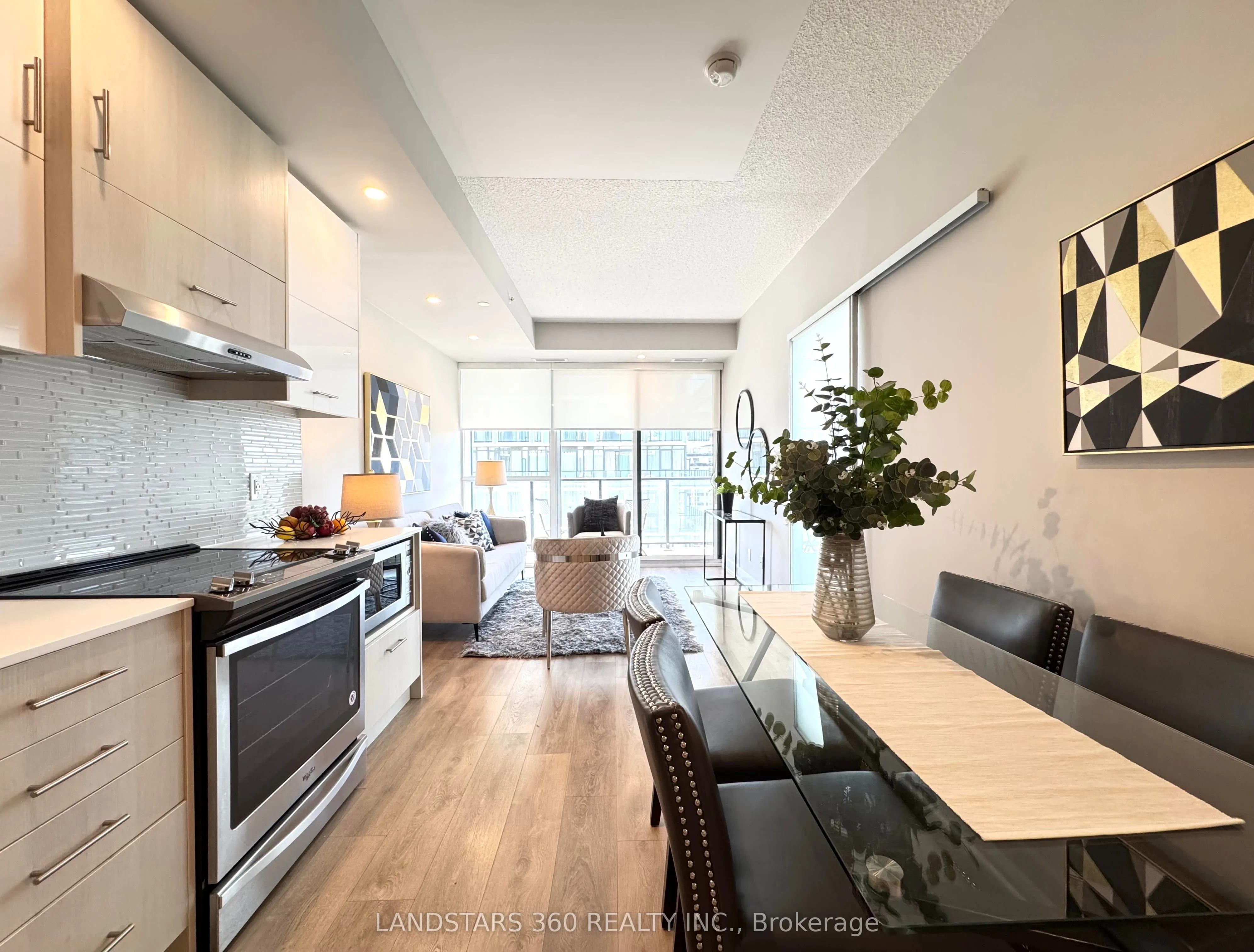 150 Fairview Mall Drive, #1005
