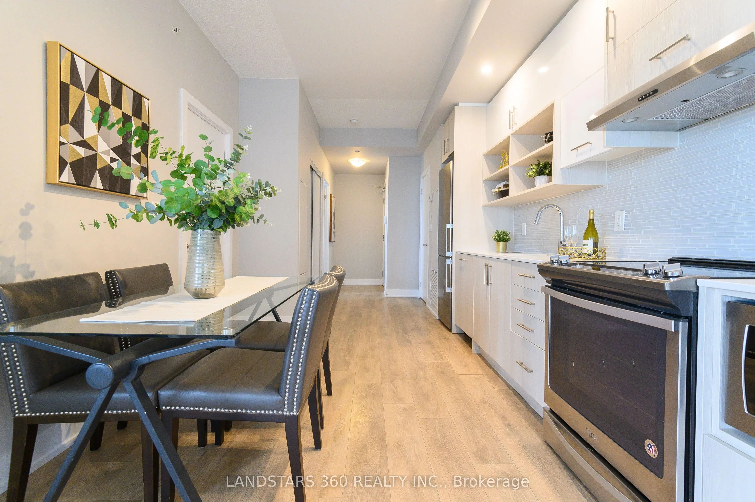 150 Fairview Mall Drive, #1005