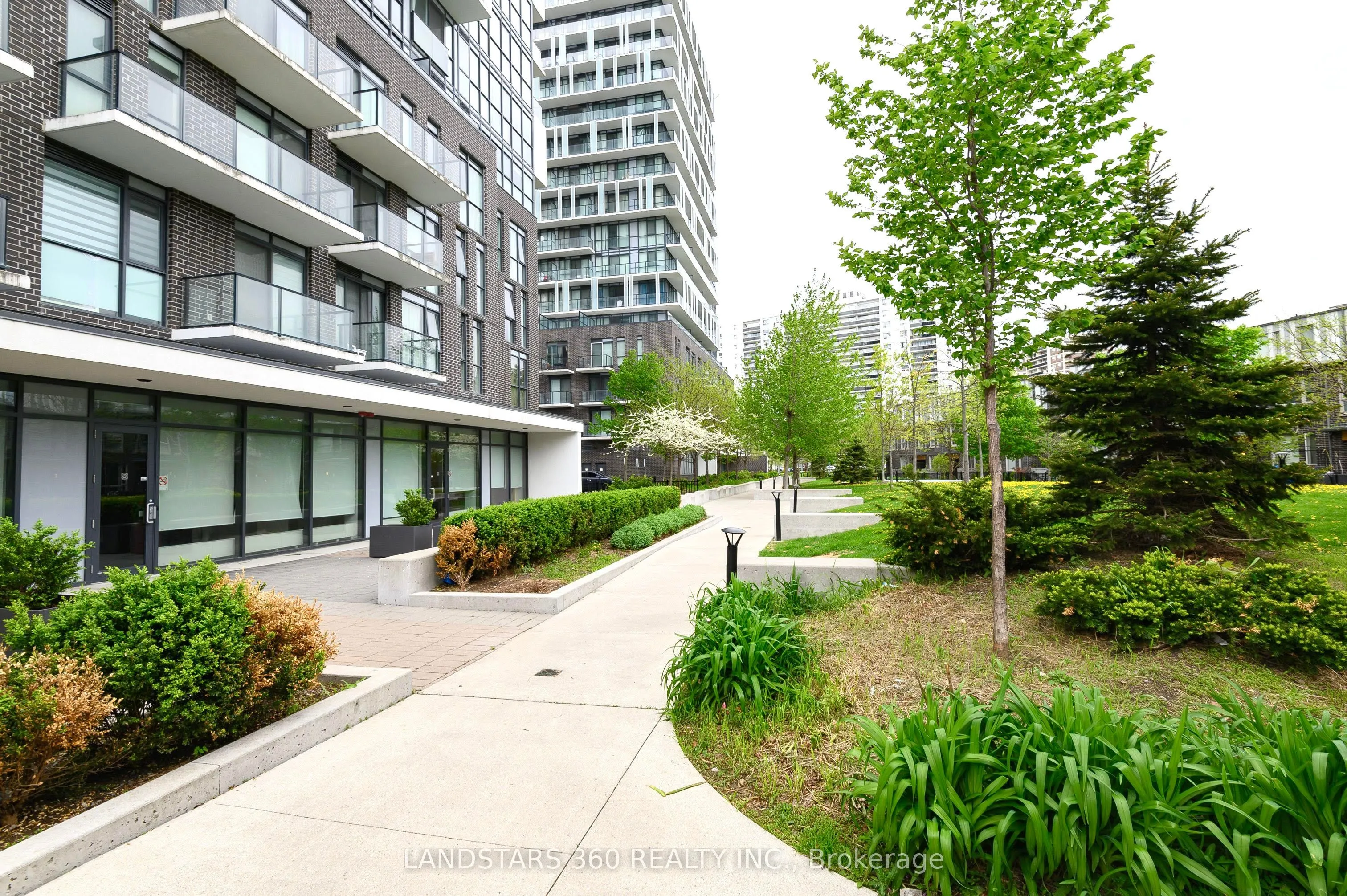 150 Fairview Mall Drive, #1005