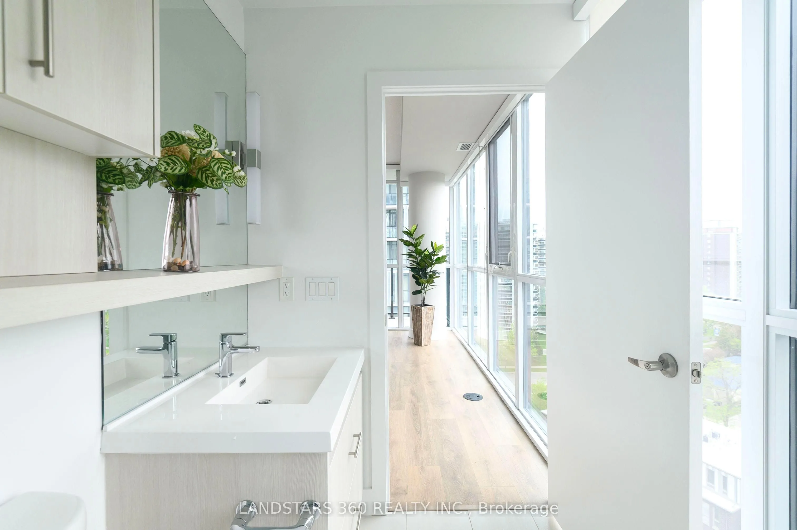 150 Fairview Mall Drive, #1005