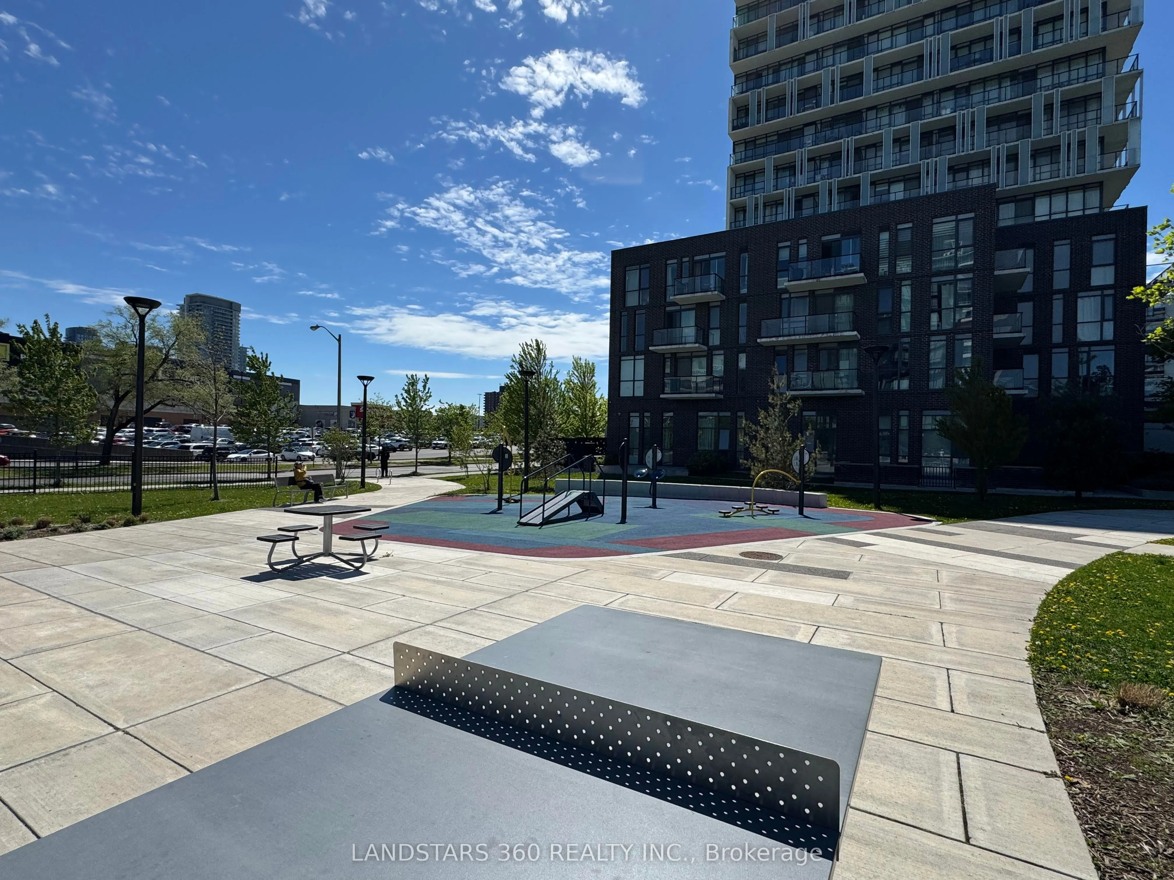 150 Fairview Mall Drive, #1005