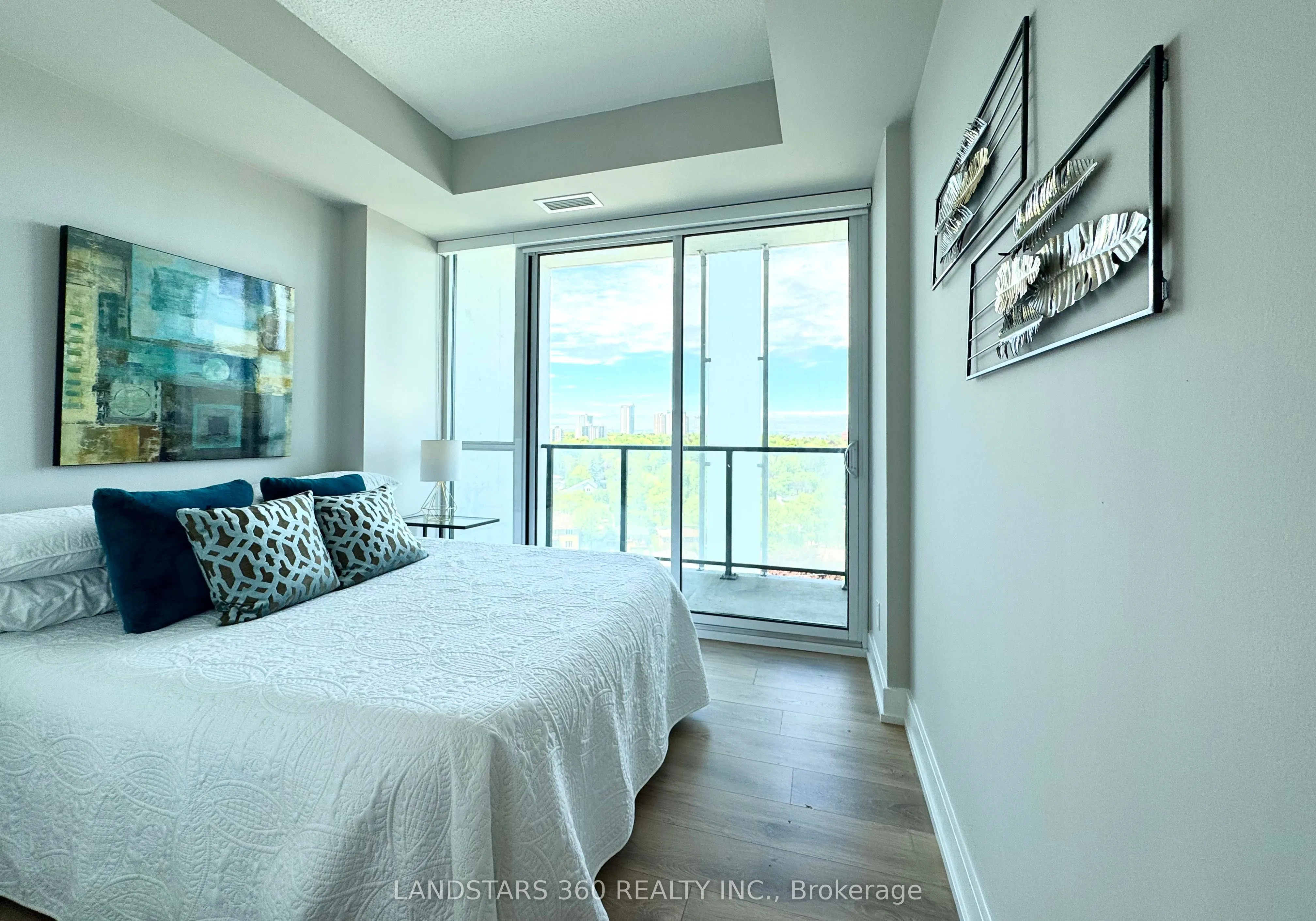 150 Fairview Mall Drive, #1005