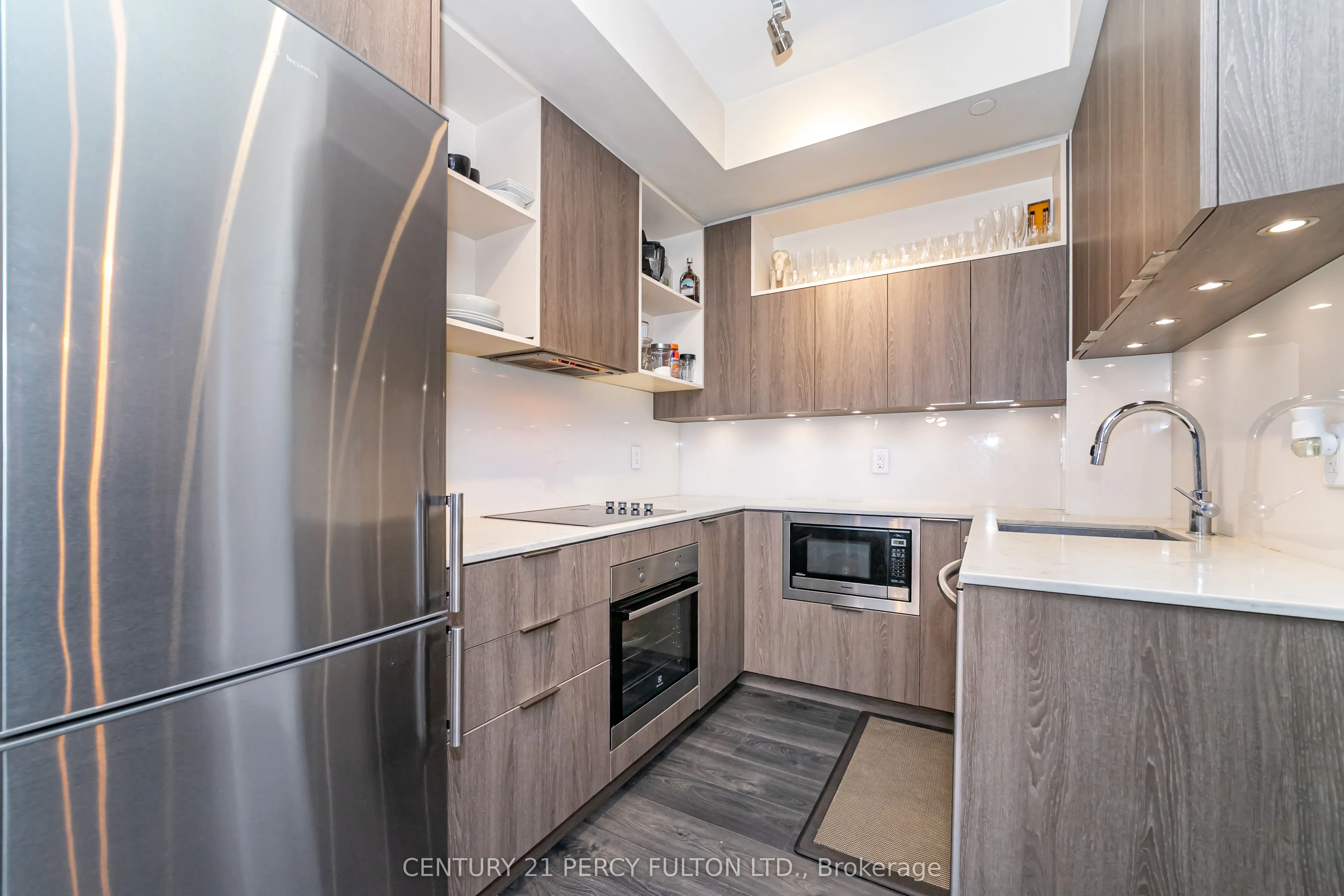 200 Sackville Street, #414