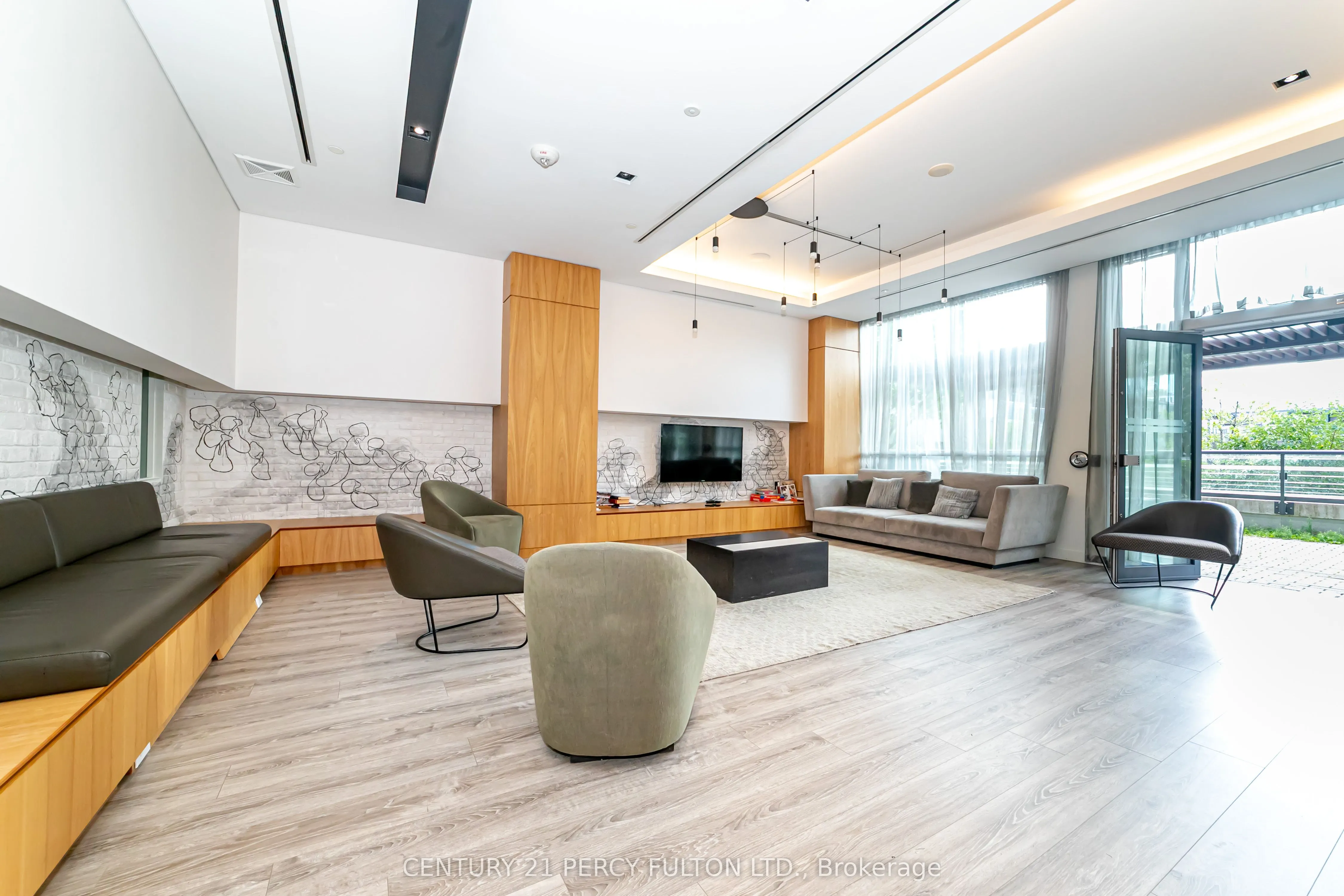 200 Sackville Street, #414