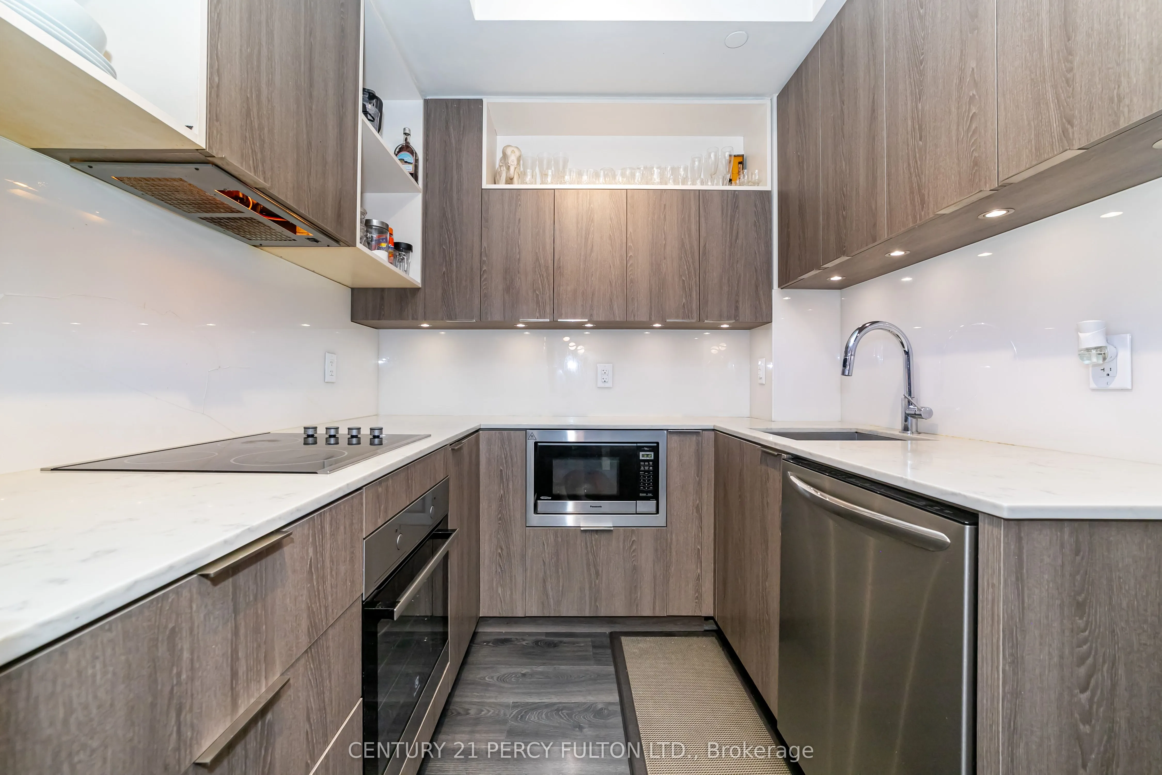 200 Sackville Street, #414