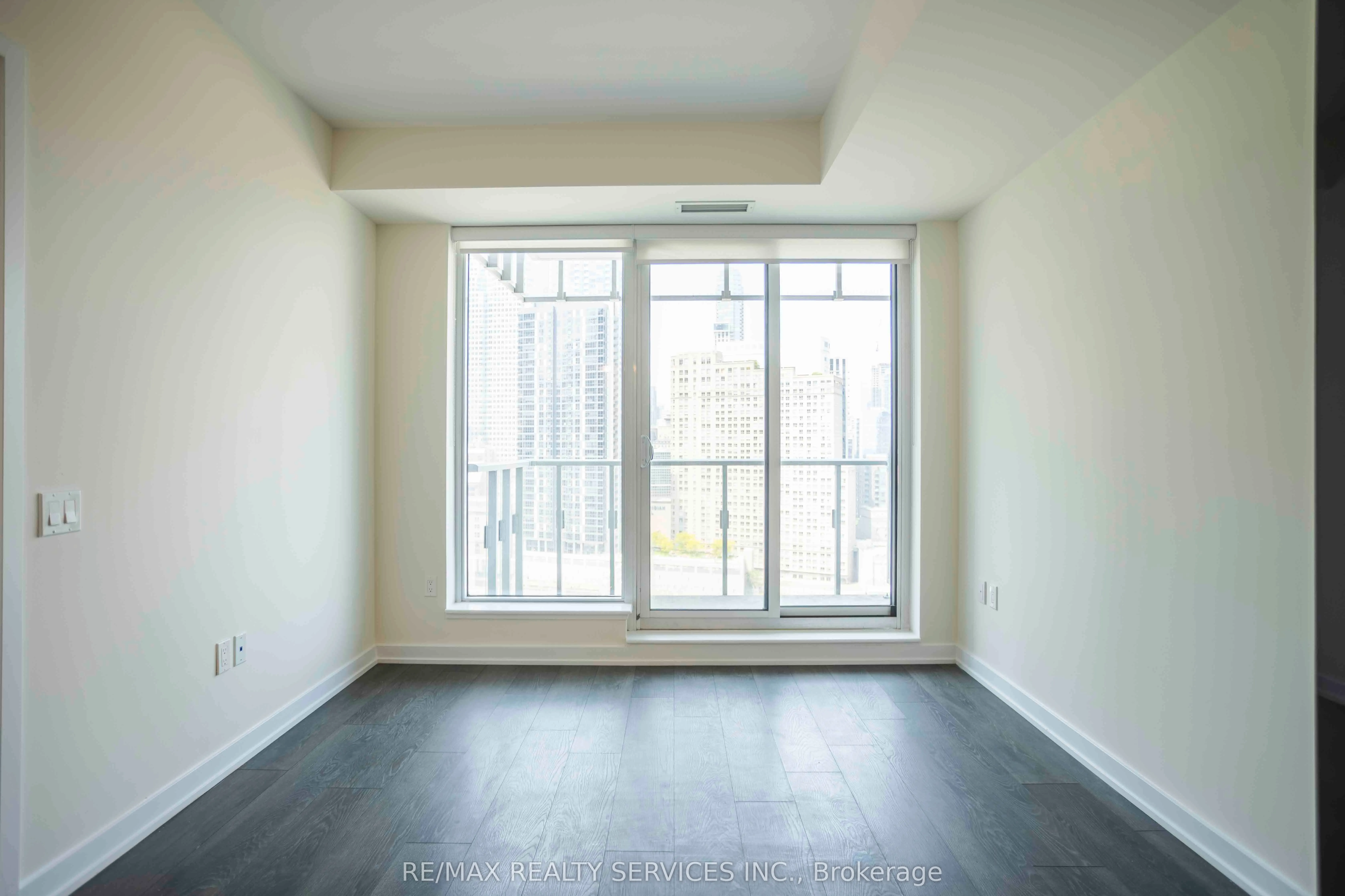 28 Freeland Street, #1806