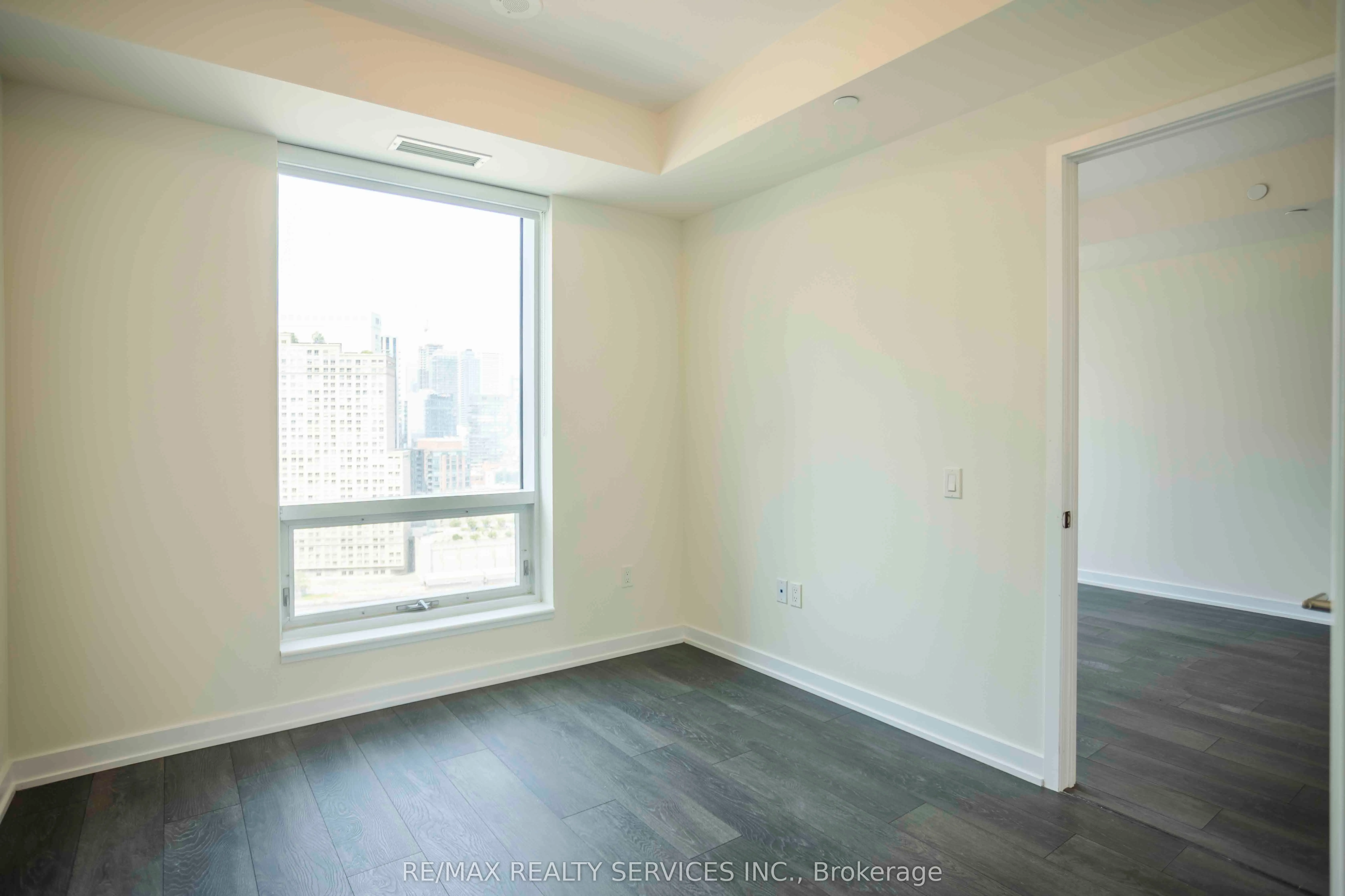 28 Freeland Street, #1806